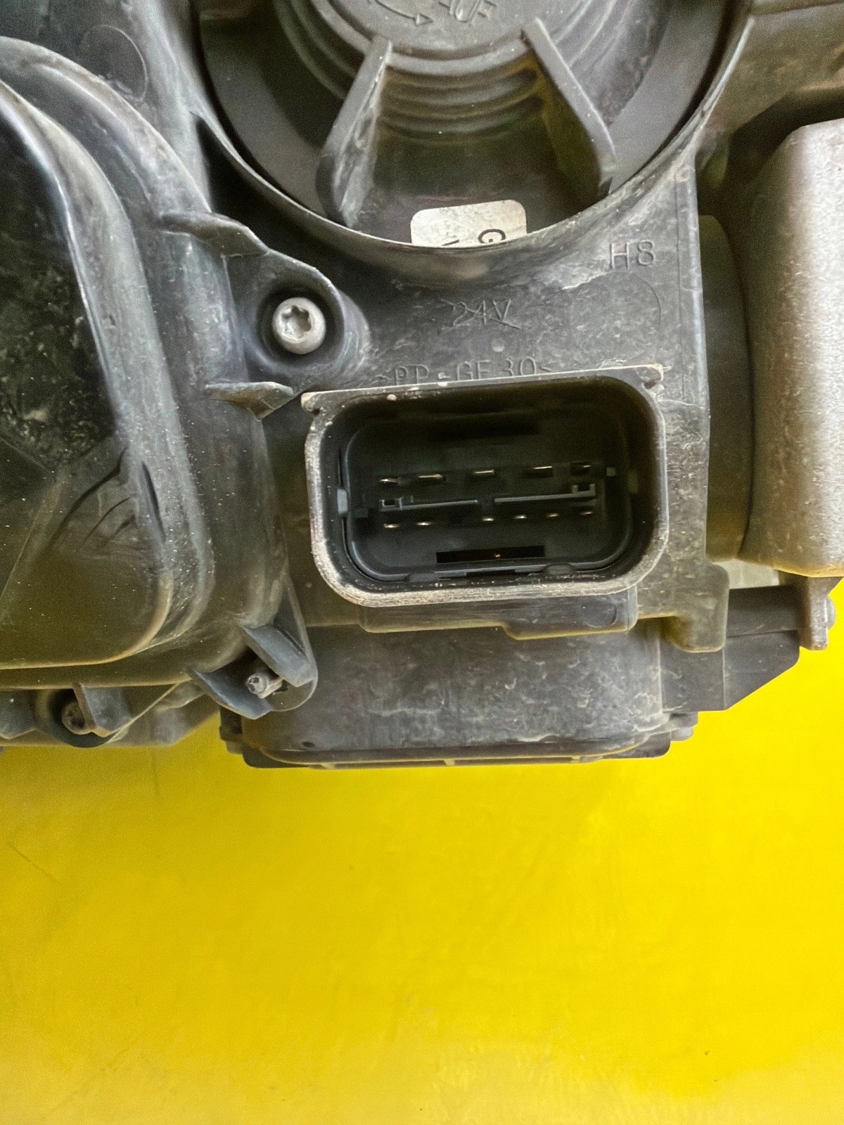light left BMW 3 E90 E91 Lift LCI Xenon Dynamic Skretna 7202589