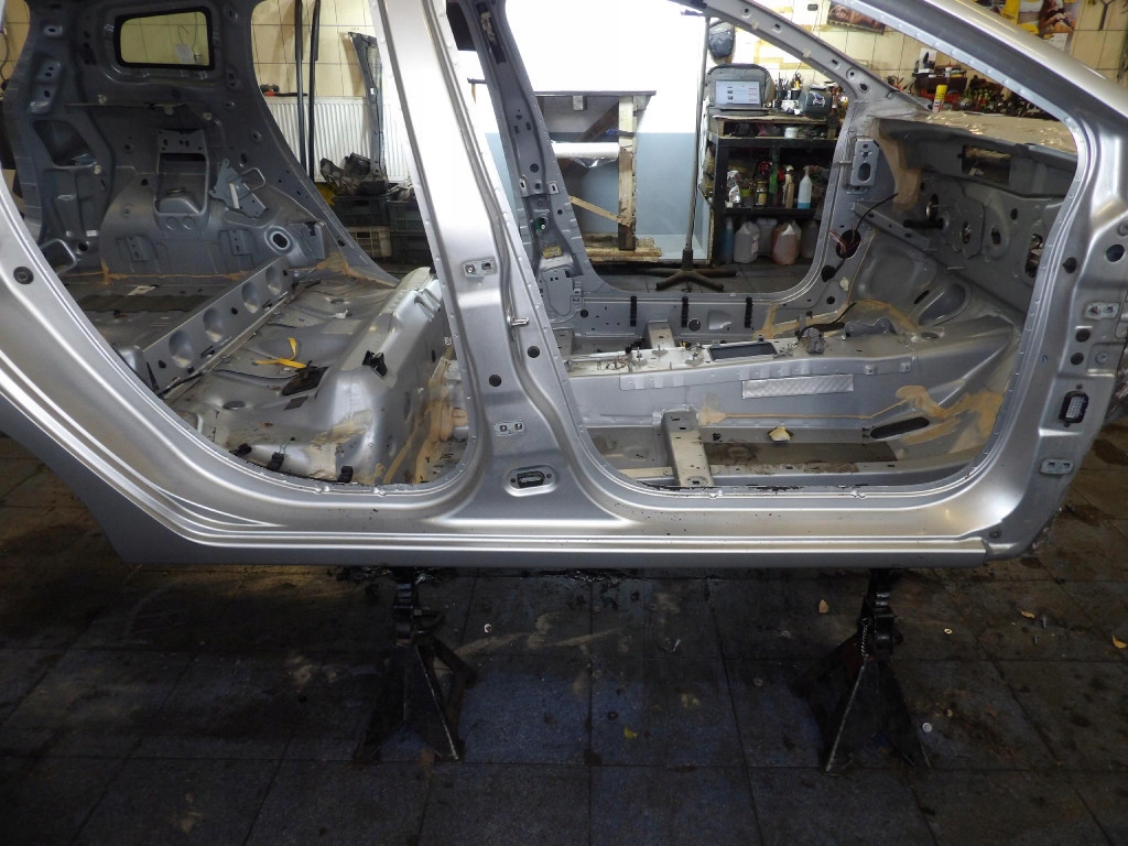 RENAULT CLIO 4 IV KOMBI threshold right TED69