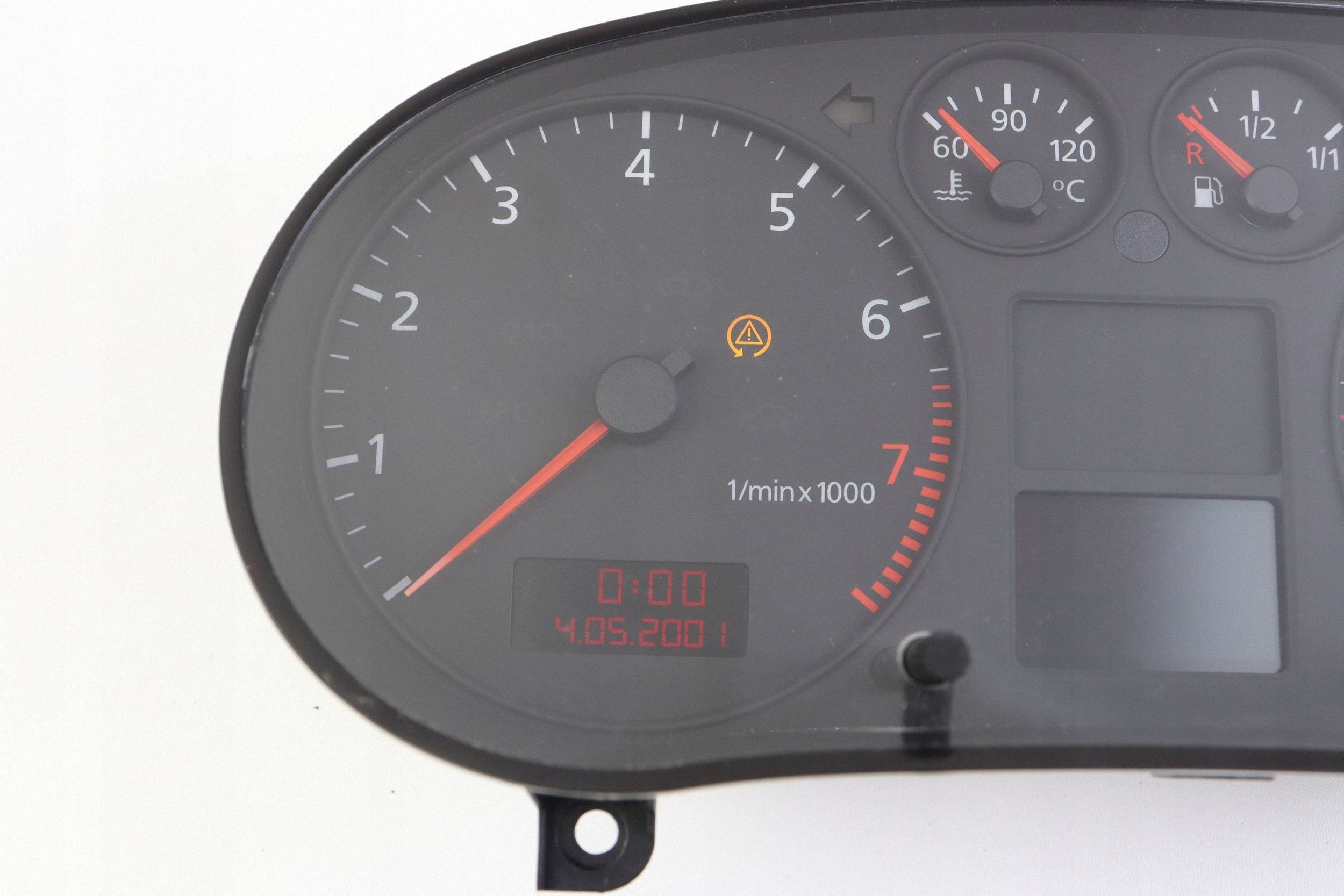 AUDI A3 8L dials dials PREDKOSCIOMIERZ petrol 8L0920900F EUROPA