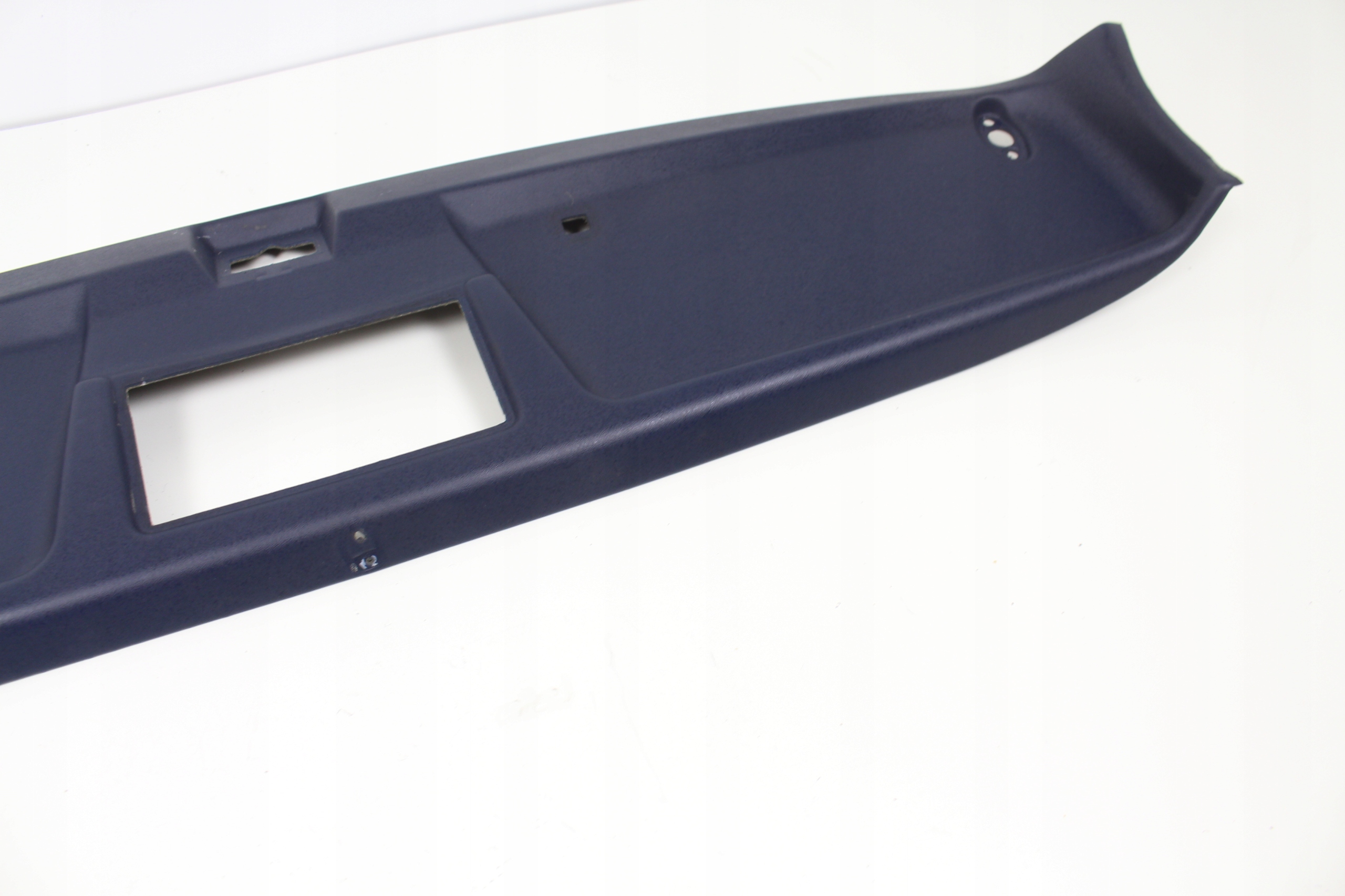 TAPICERKA DASZEK PODSUFITKI MERCEDES W124 COUPE Producent części Mercedes-Benz OE