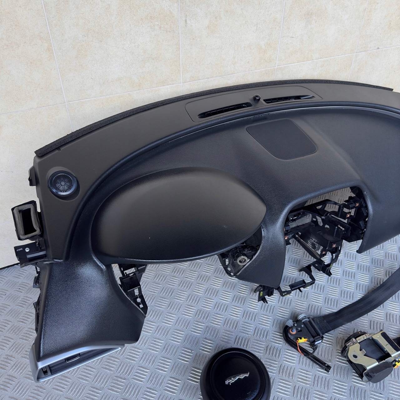 DASHBOARD CONSOLE TENSION BELTS AIRBAG JAGUAR XE 2015 ROK
