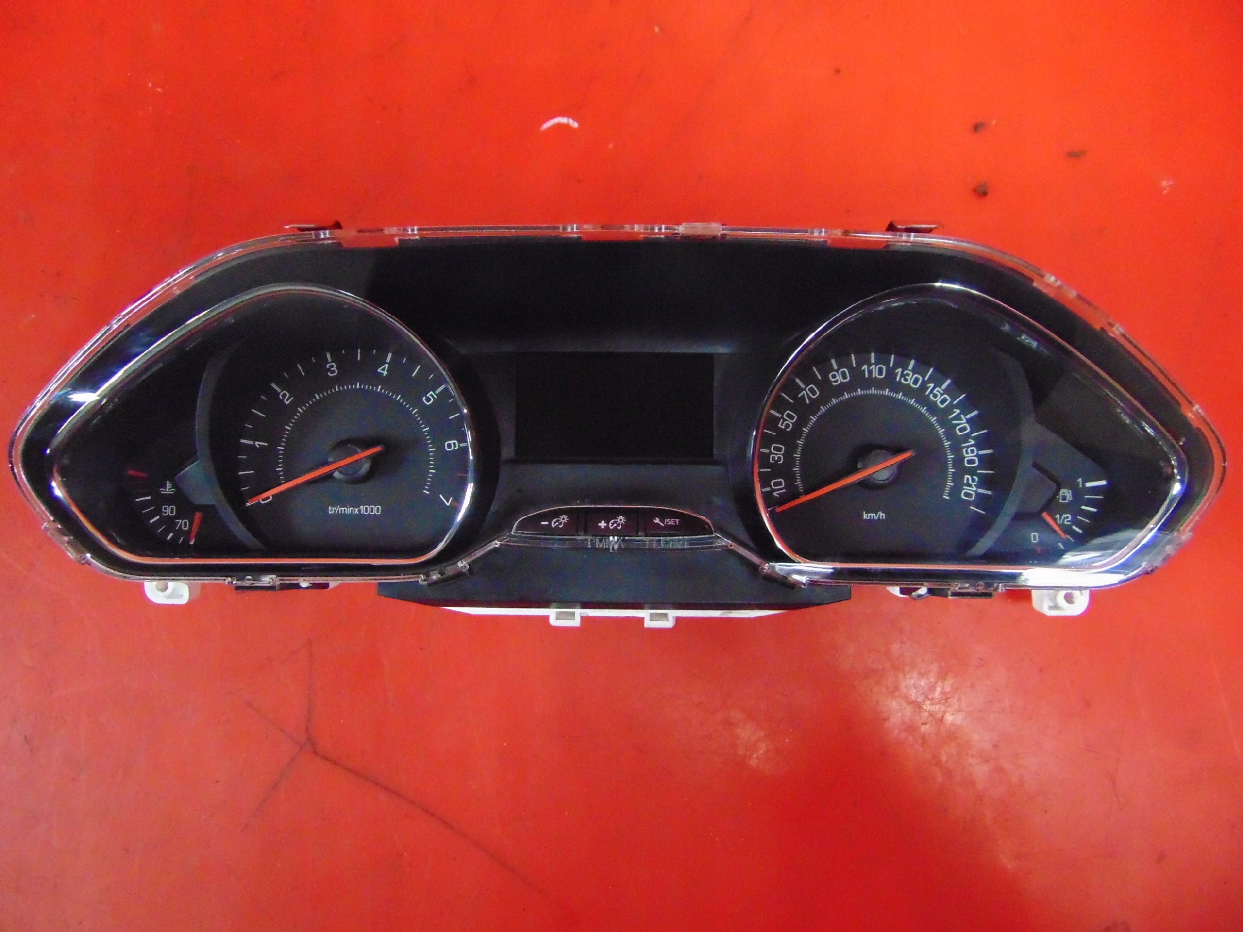 PEUGEOT 208 and 12- 1.0 dials dials EU 9801904780