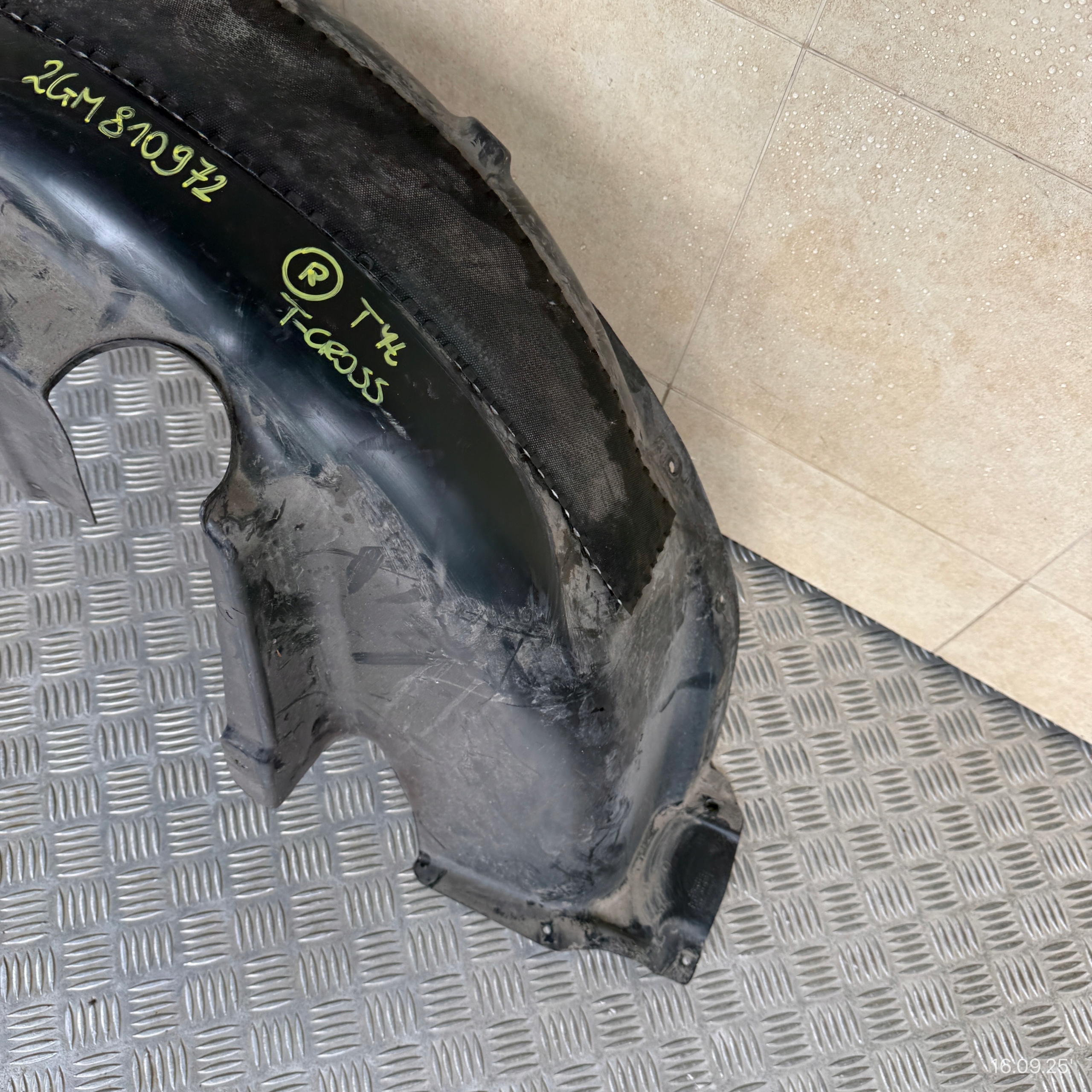 mudguard rear. right VW VOLKSWAGEN T-CROSS 2GM810972