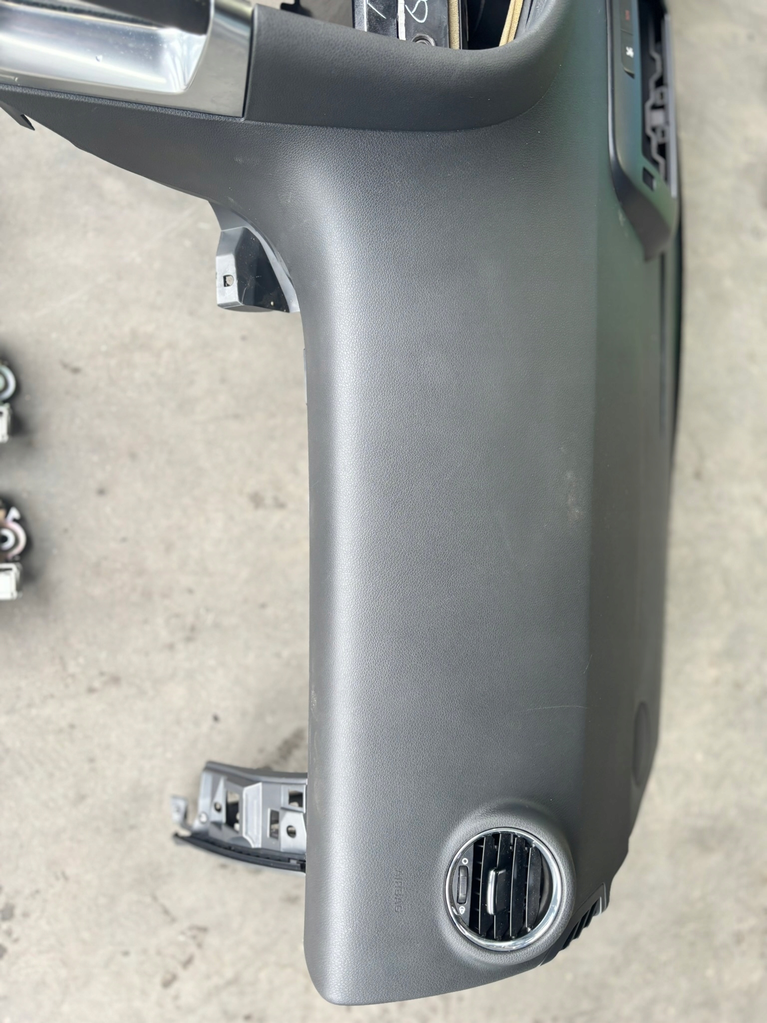 торпеда peugeot 3008 и