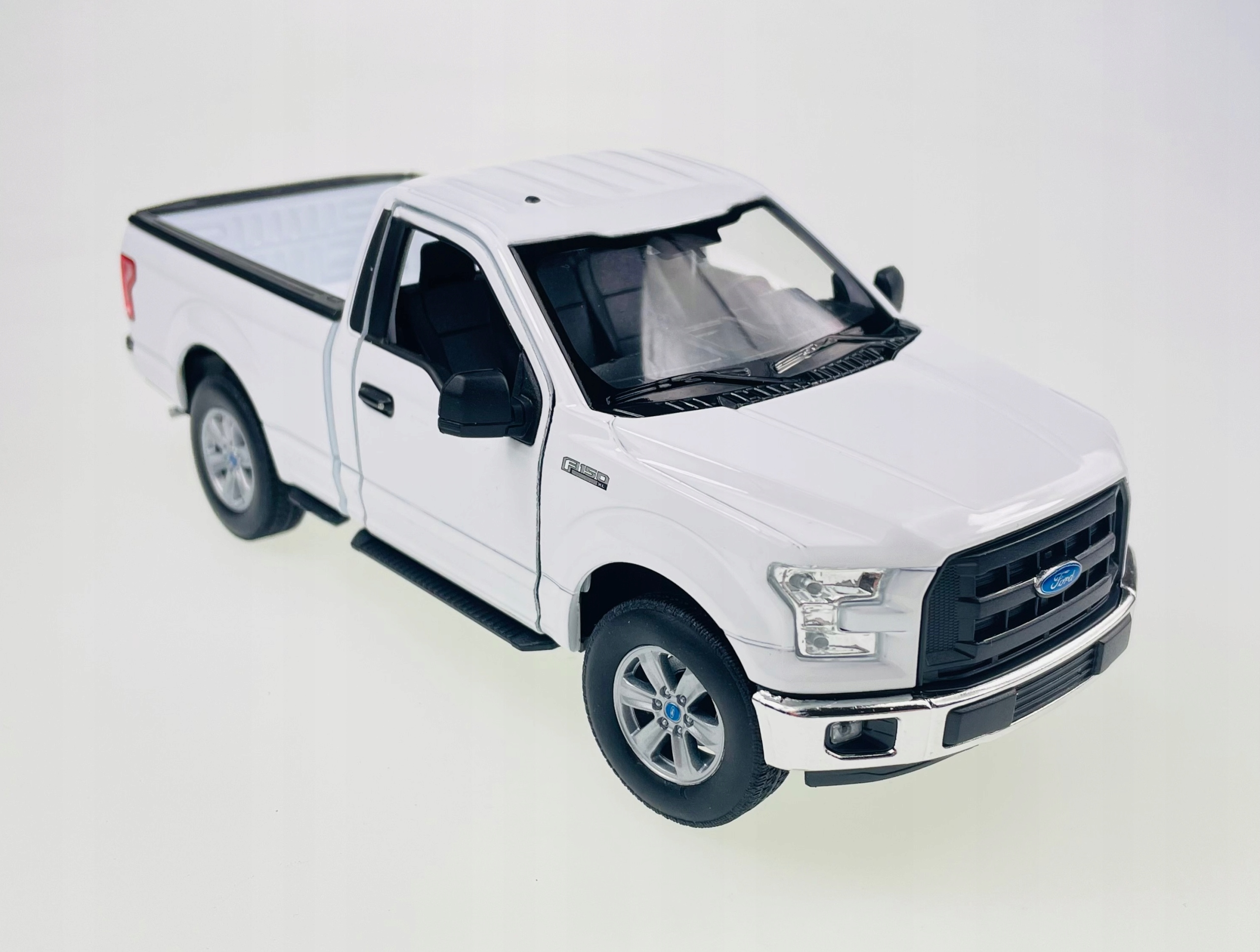 Welly 2015 Ford F-150 Regular Cab Bílá 1:24 Nový Kovový Model