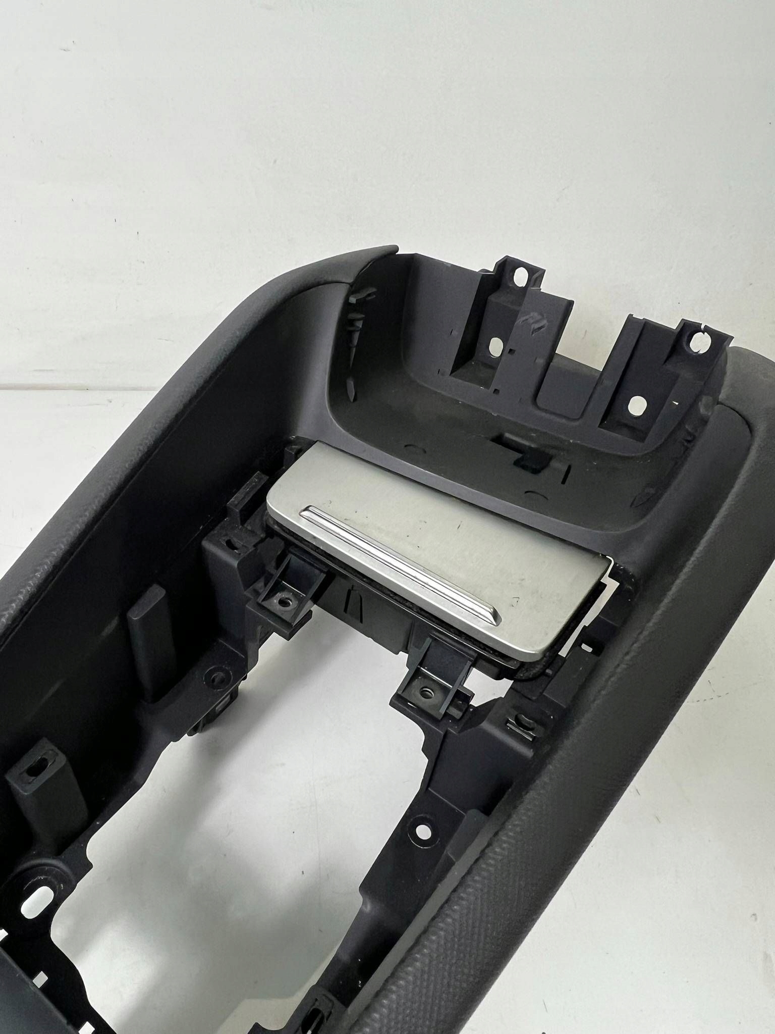 8J2 863 242 элемент консоли Audi тт Mk2 2008