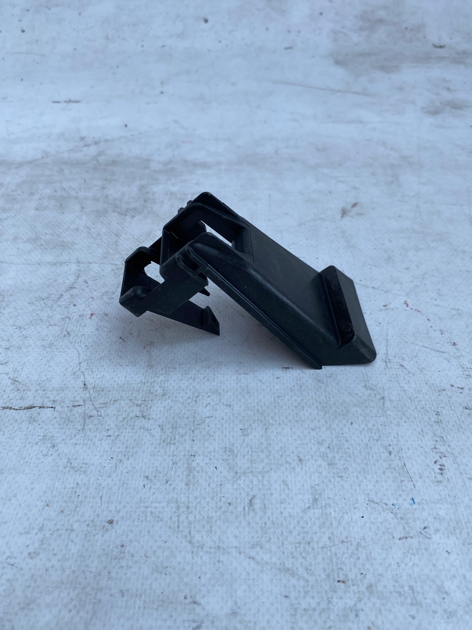 BMW front X3 G01 support holder of a bumper left/right 7469880