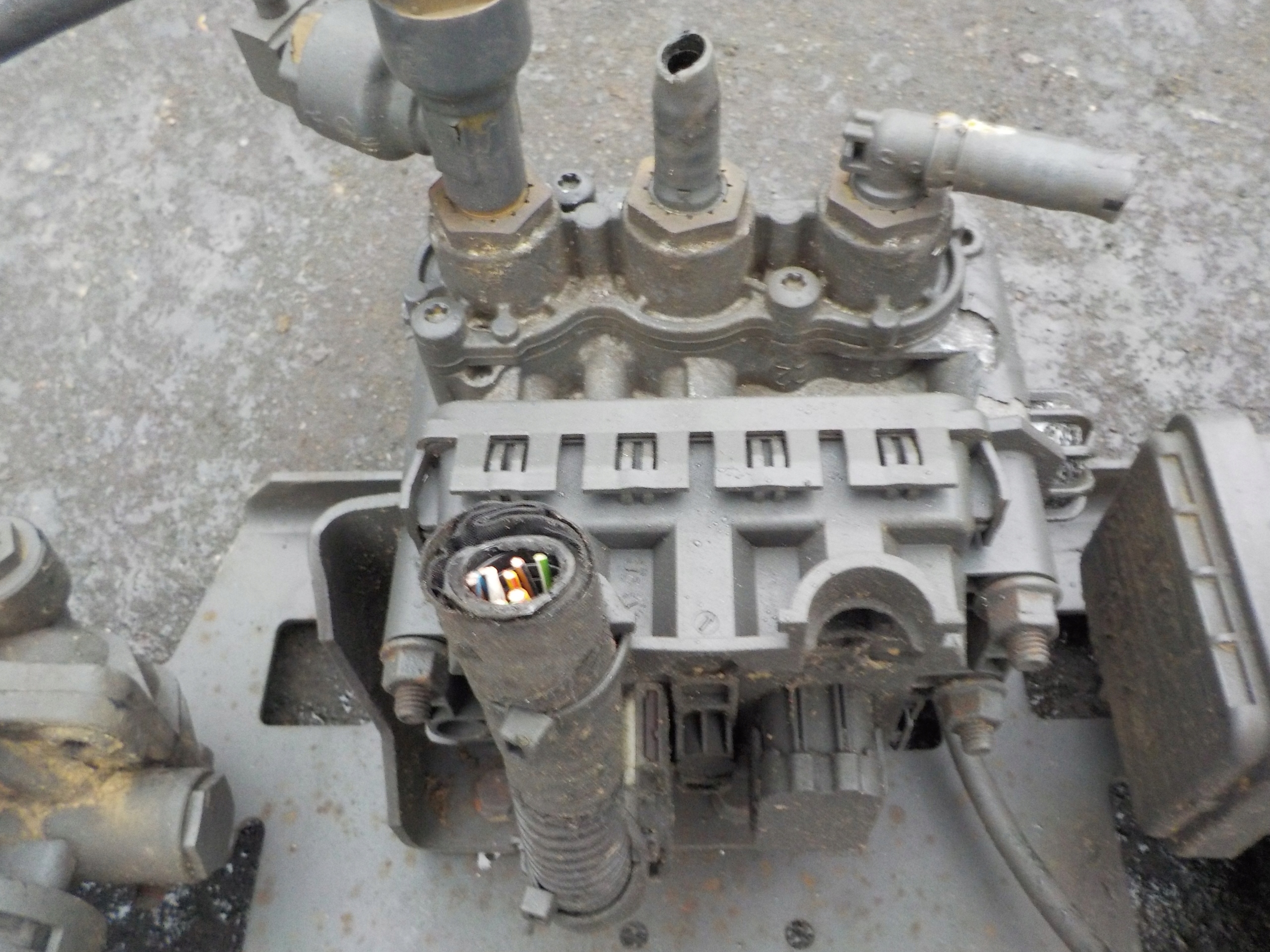 ACTROS MP4 КЛАПАН ПОДУШКИ ECAS