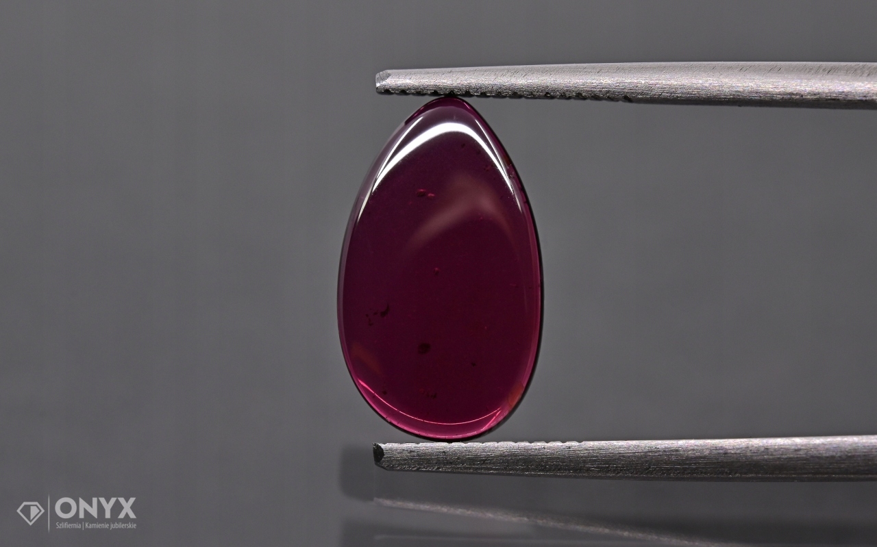 Granátové jablko Rodolit deska konvexní nepravidelná 13x8 mm