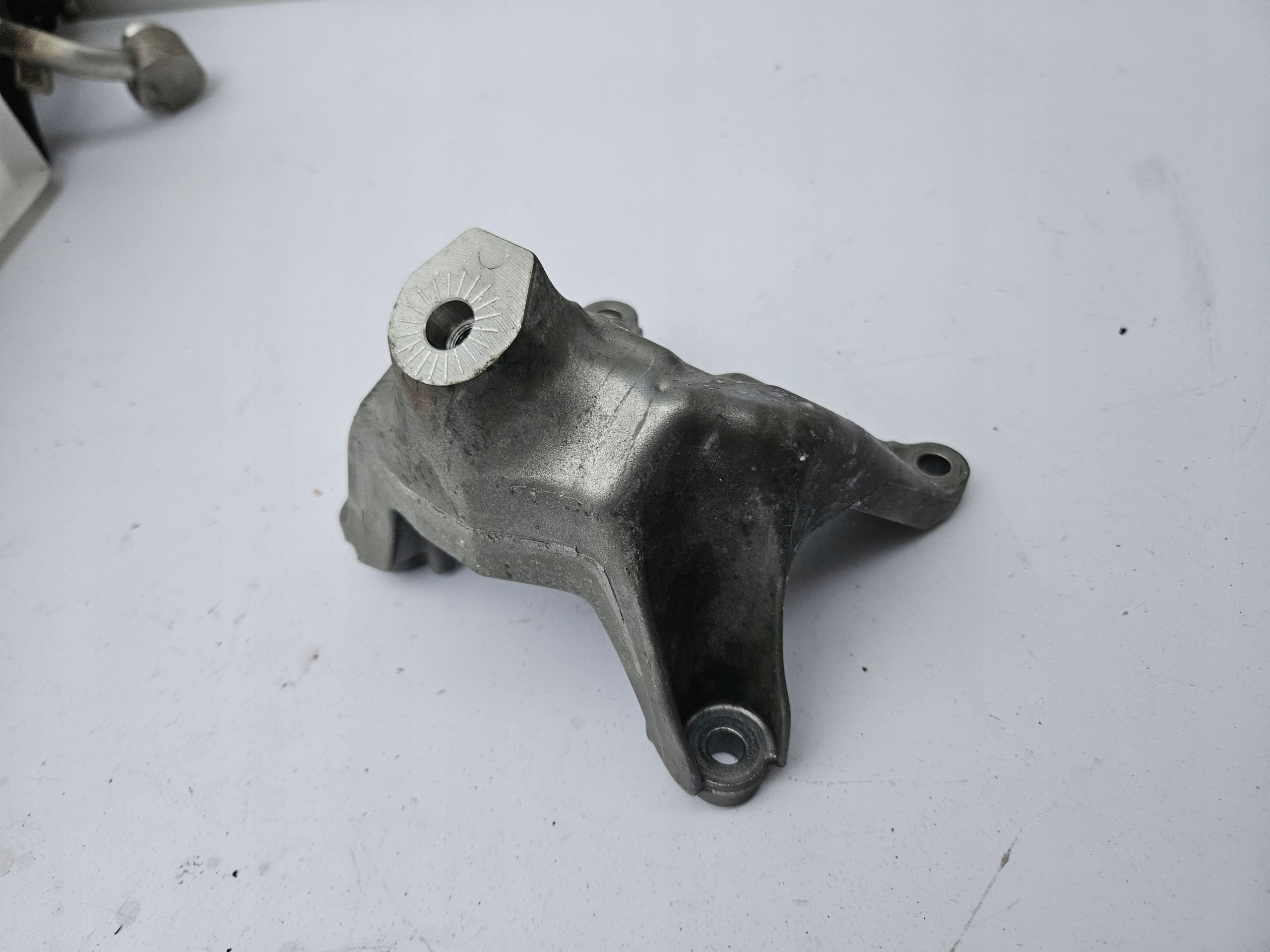 holder holder of the engine left left AUDI S4 B9 3.0T 3.0 TFSI