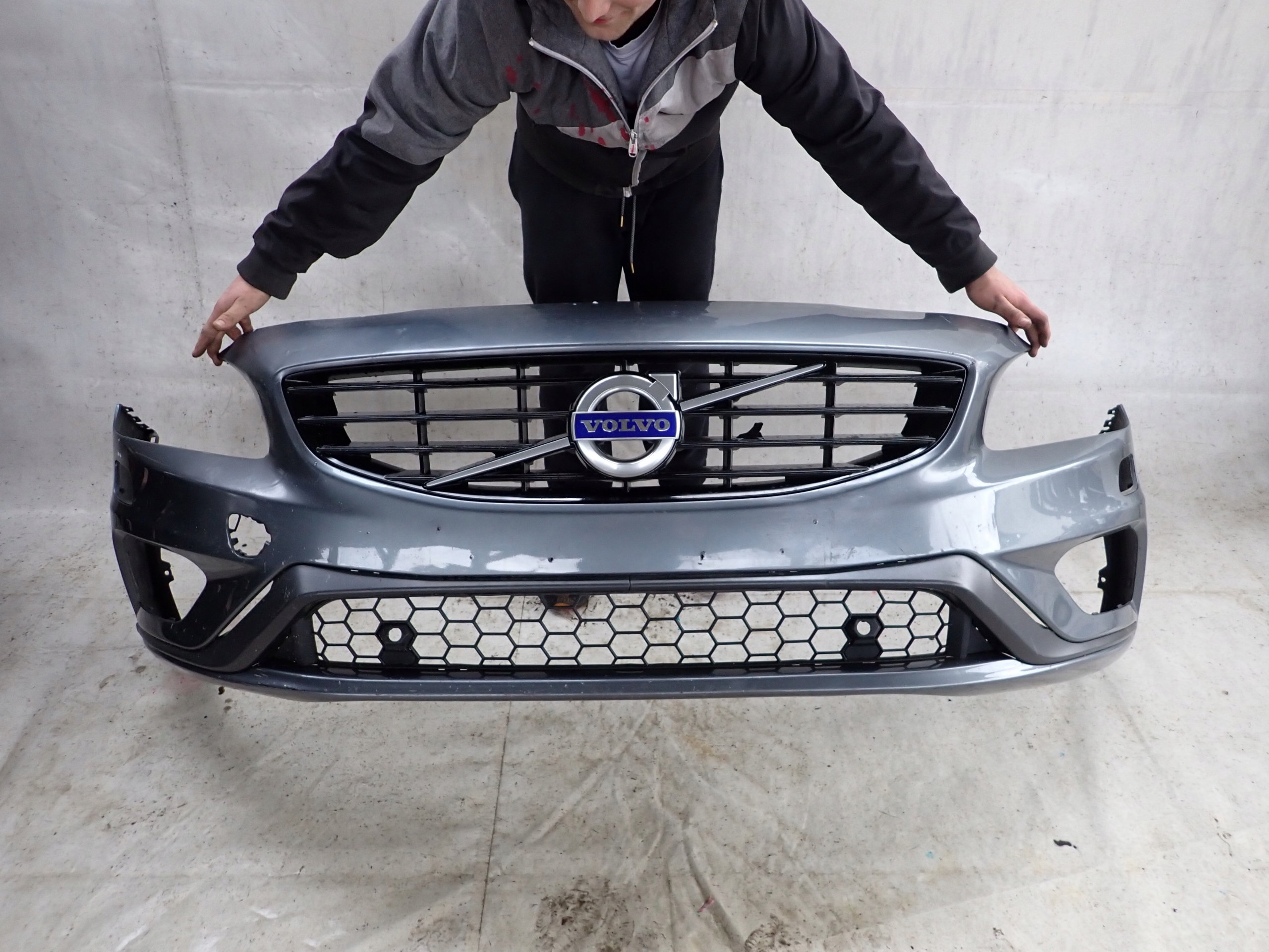 VOLVO V60 R-design LIFT 13- bumper front front SPR PDC
