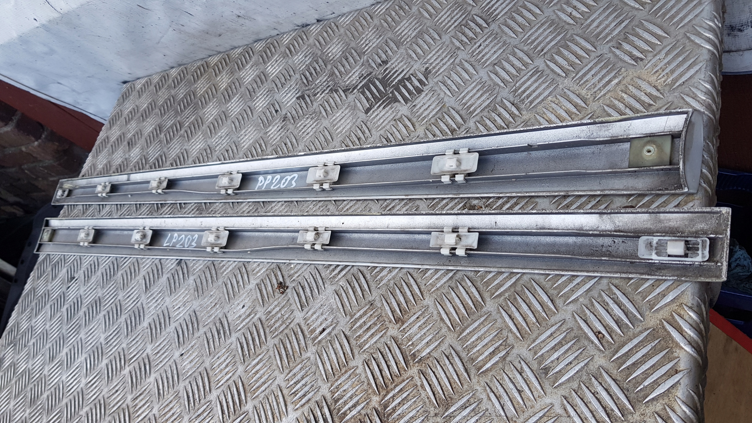 MERCEDES W203 moulding door left right front 744