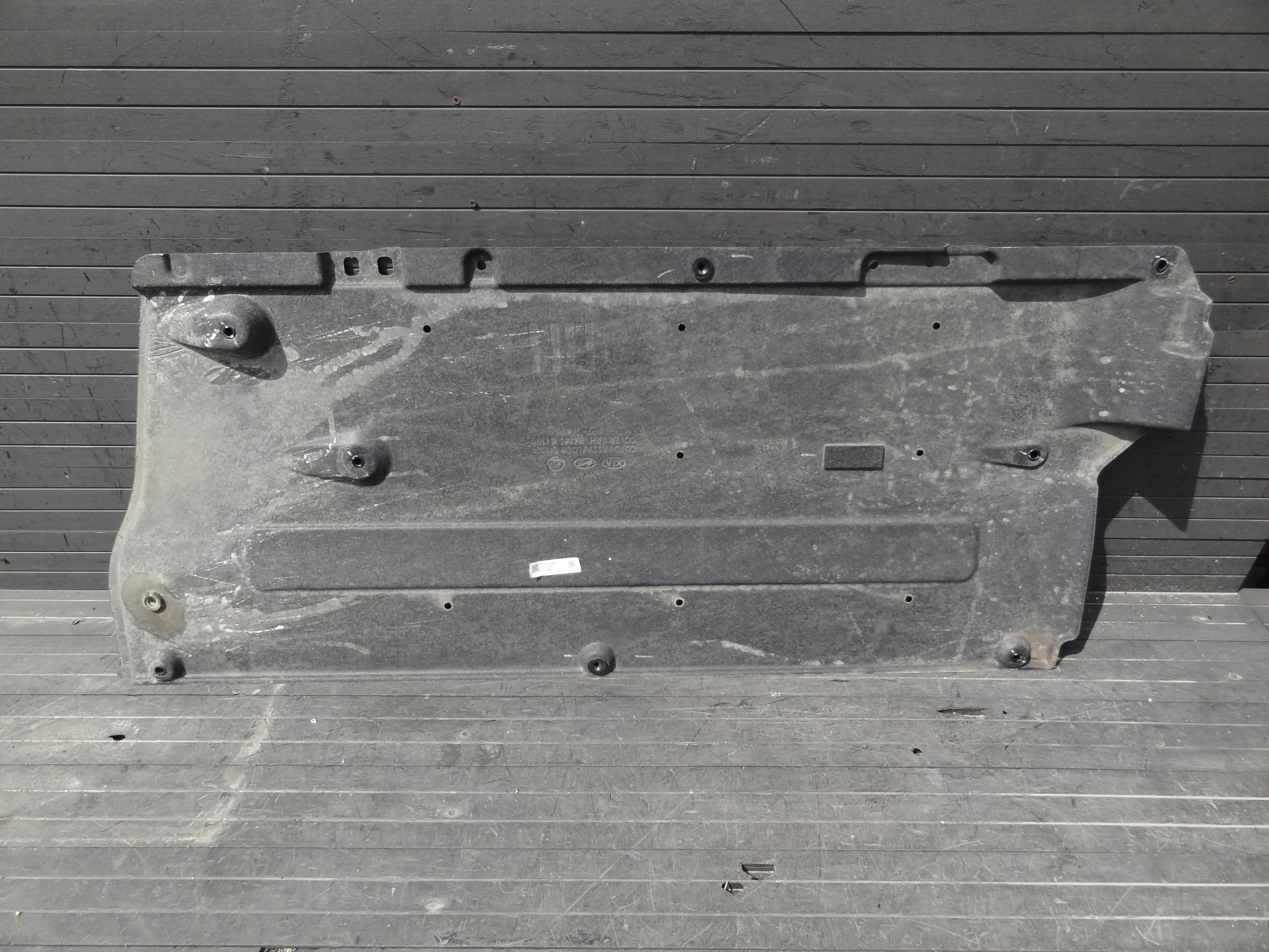 KIA CEED III 2023 HATCHBACK OSLONA PLYTA PODWOZIA PRAWA 84145-G4100 ORG Producent części Kia OE