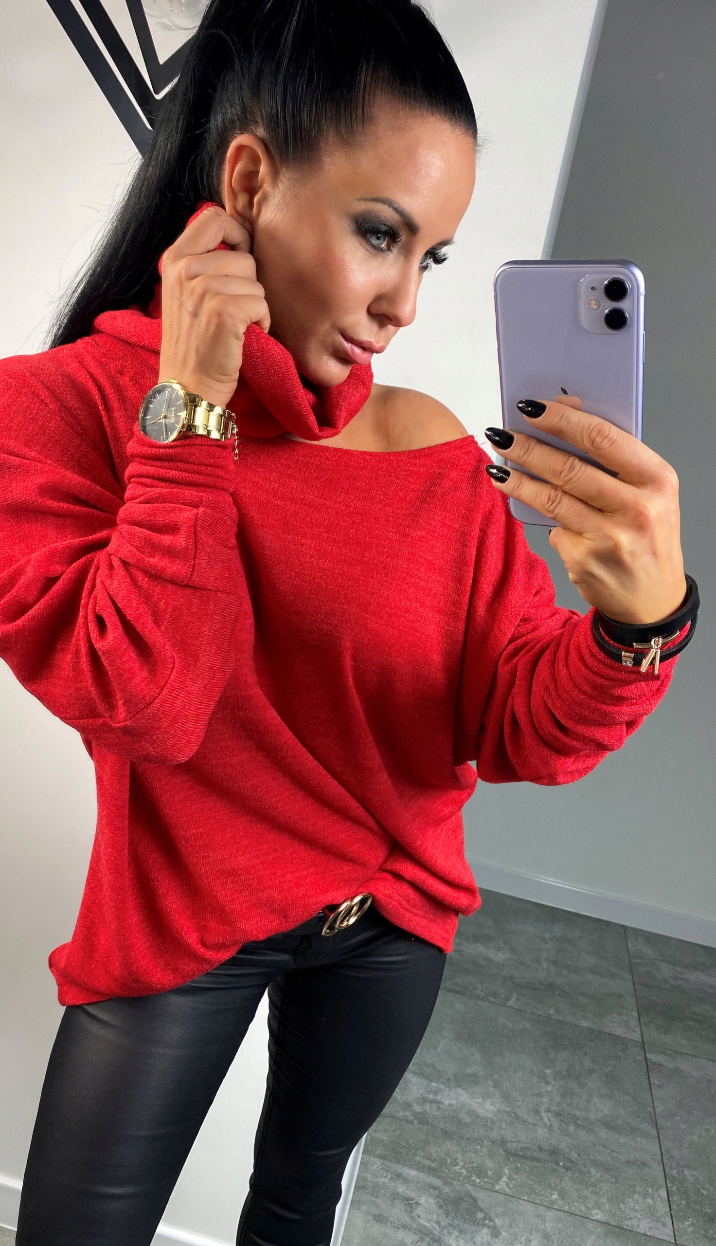 LipMar oryginalny sweter golf odkryte ramie L 40 Materiał dominujący akryl