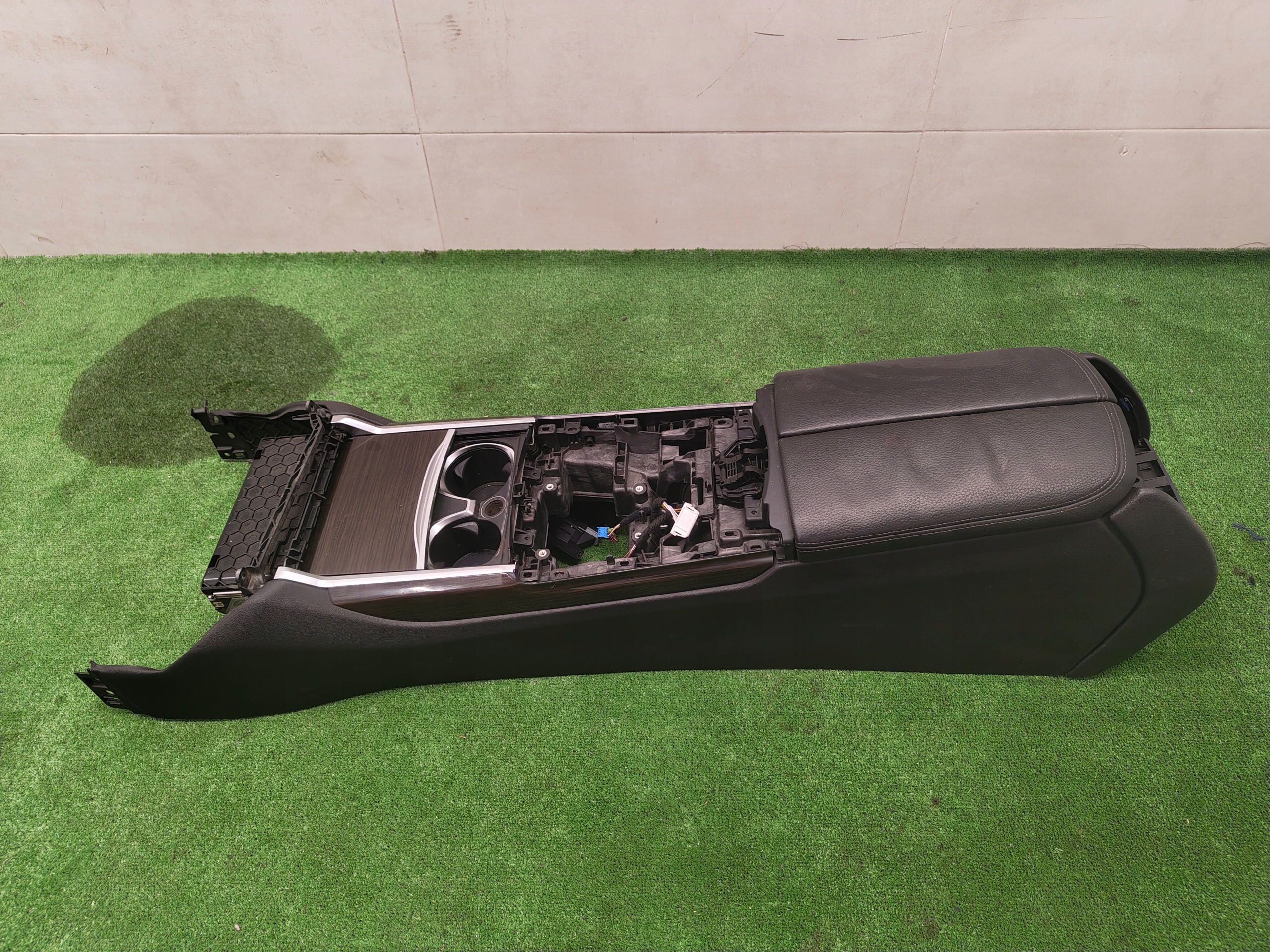 BMW 7 G11 G12 TUNEL MITTE