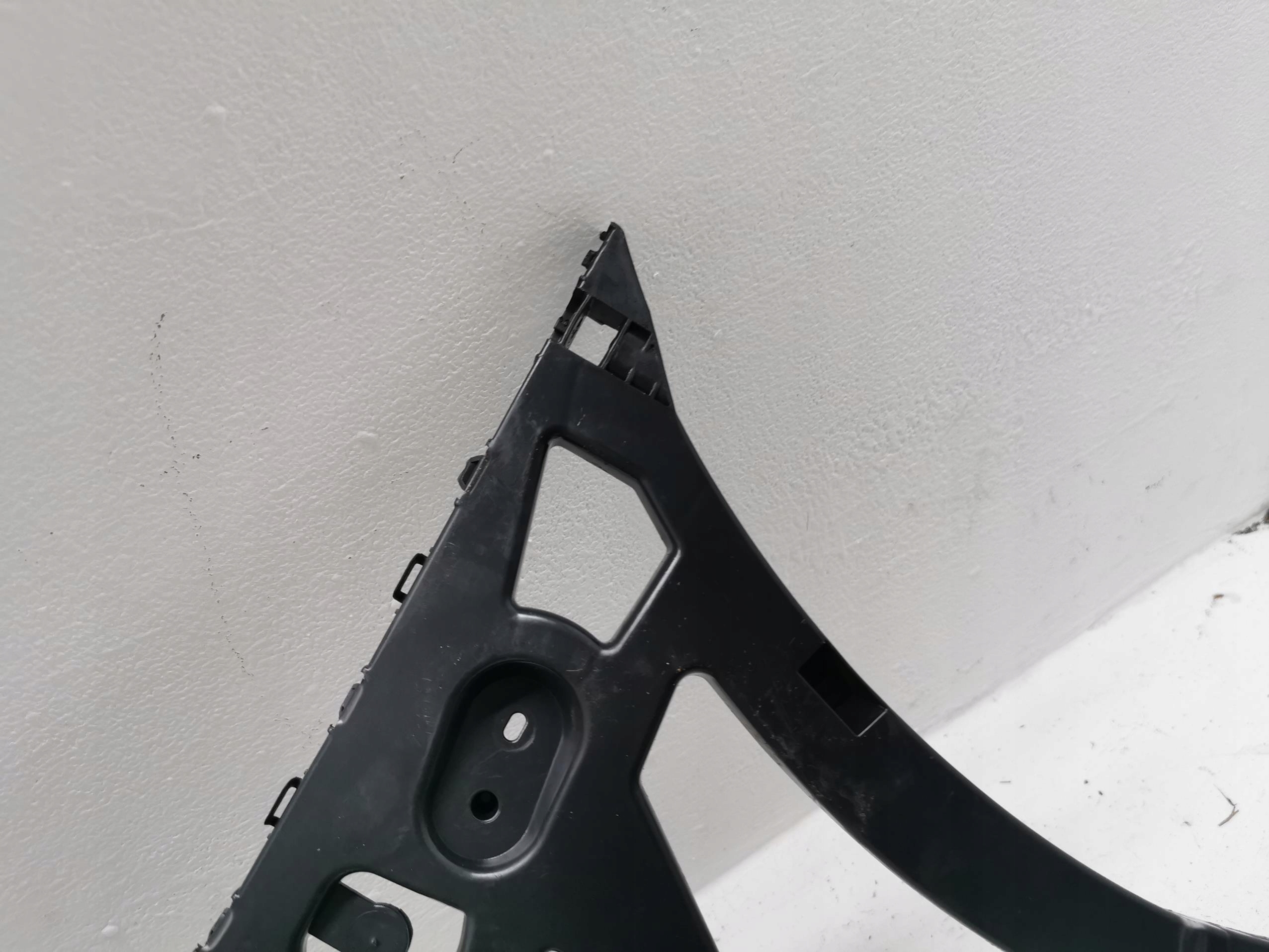 bumper bracket right rear part RENAULT MEGANE III 08-16