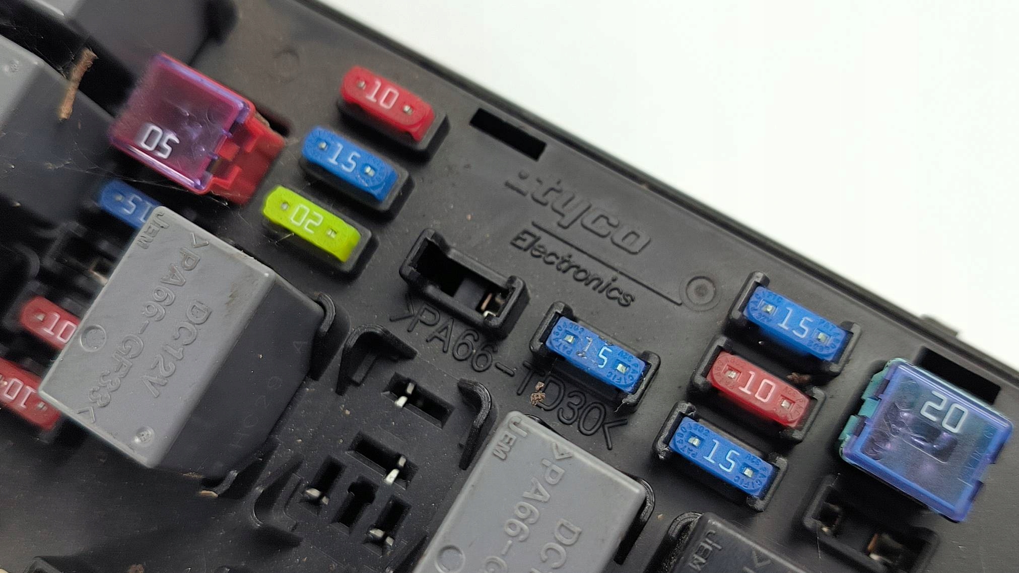 fuse box 96867123 CHEVROLET AVEO