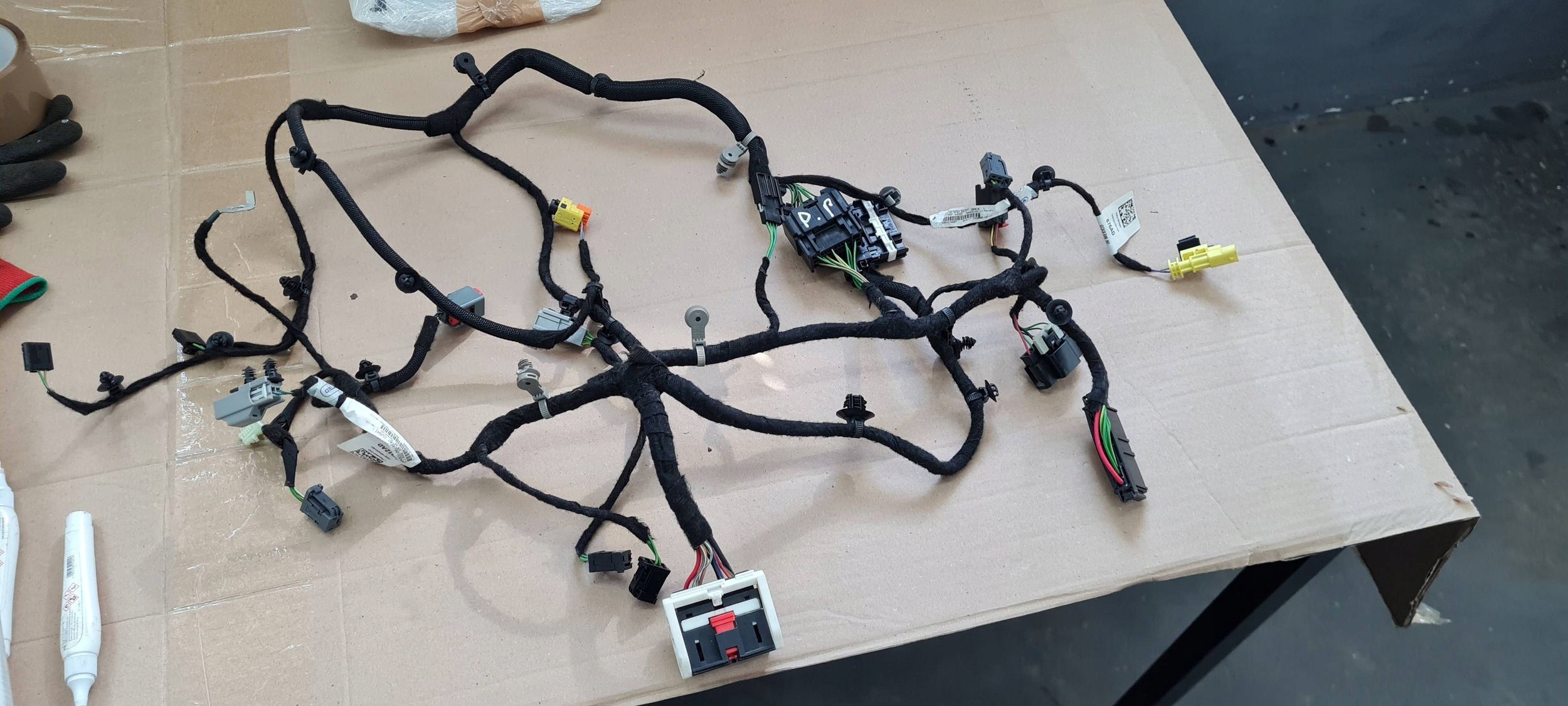 Jeep Grand Cherokee WL 2022 bundle wiring seat right P68379876AD