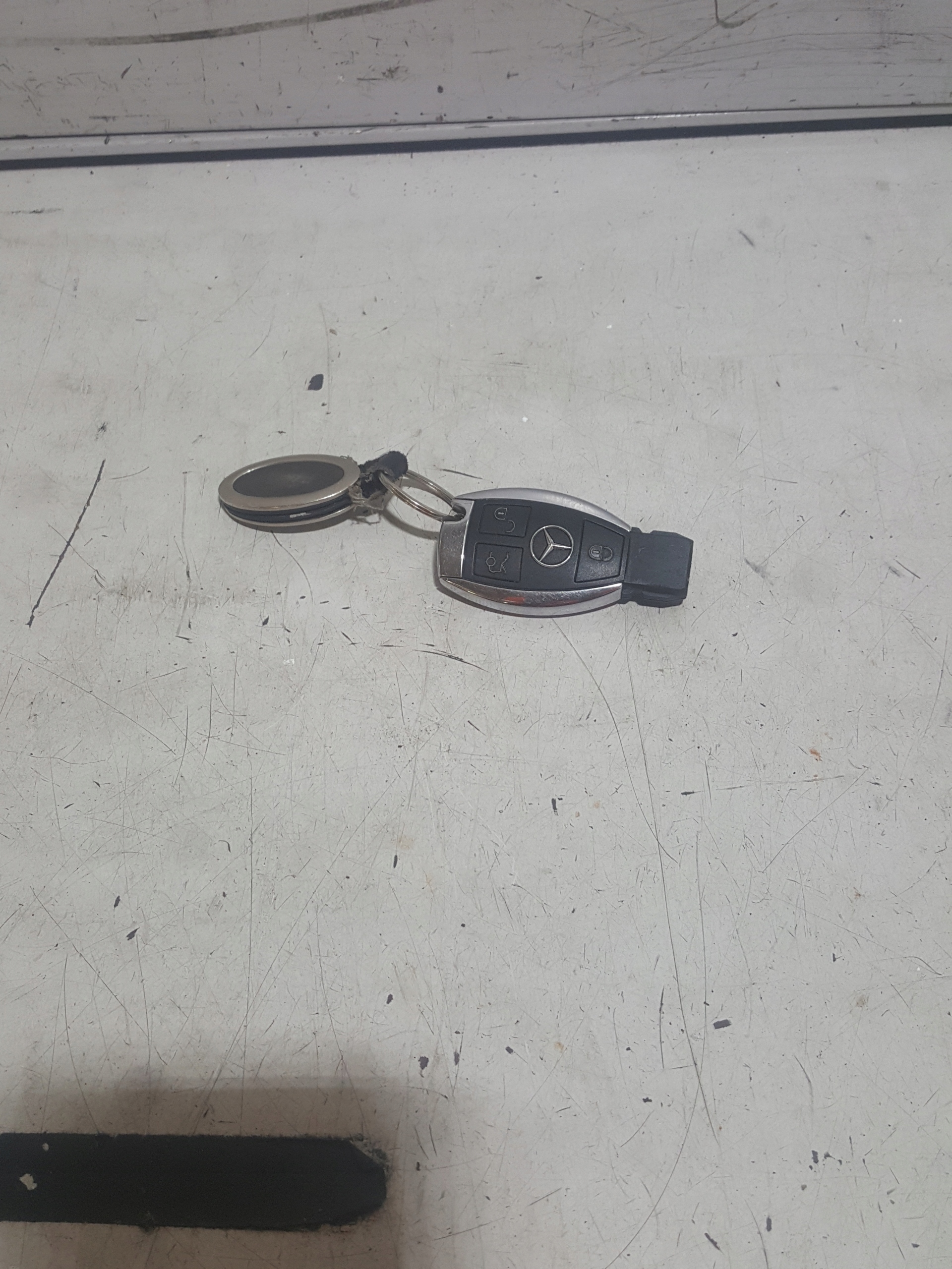 MERCEDES W207 KLUCZYK PILOT