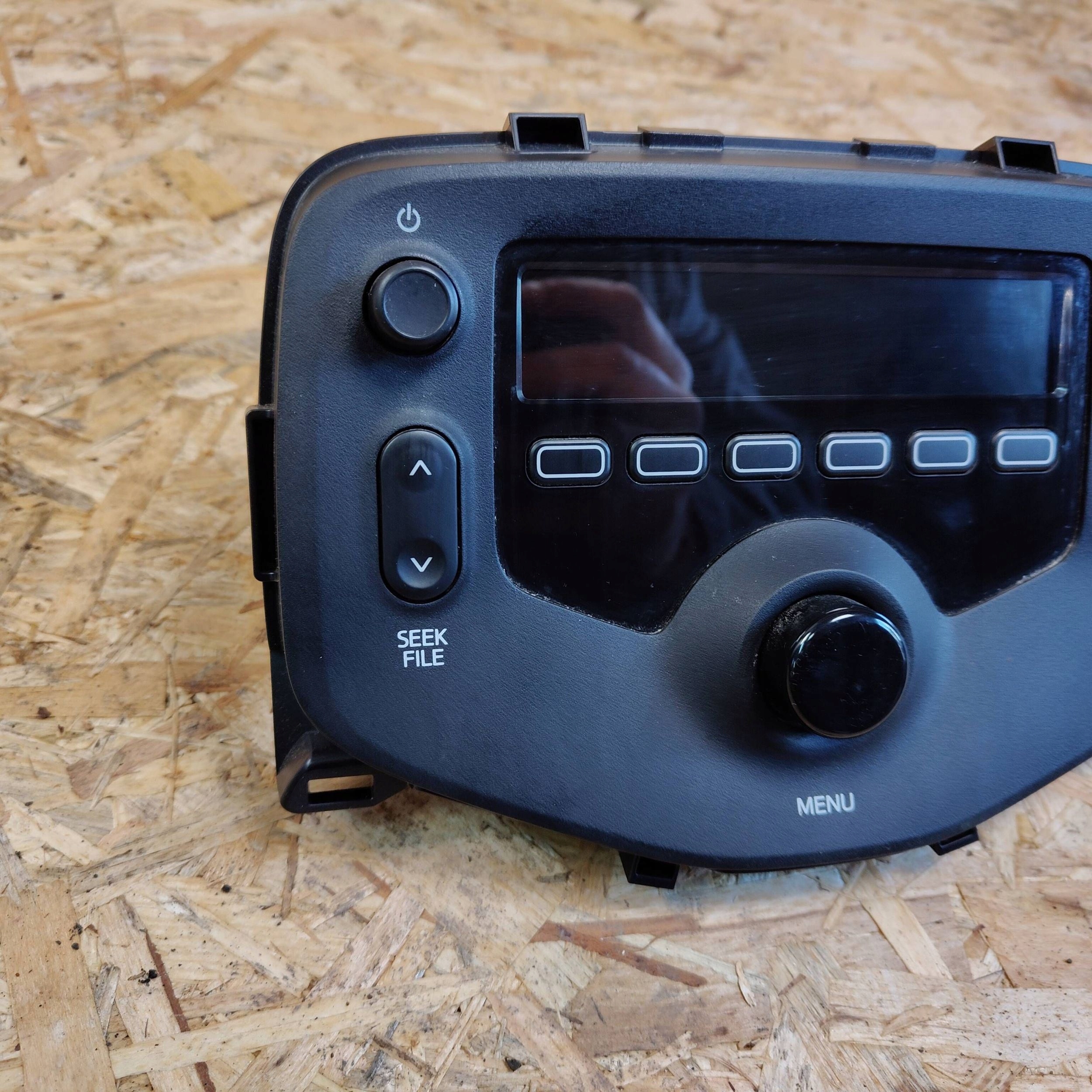 Stacja multimedialna Toyota Aygo AB40 861200H040