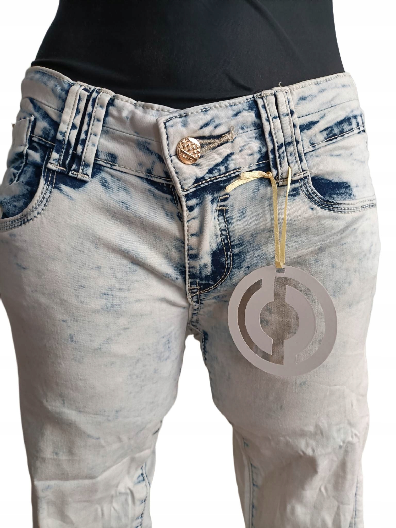 spodnie jeans biodrówki Model biodrówki