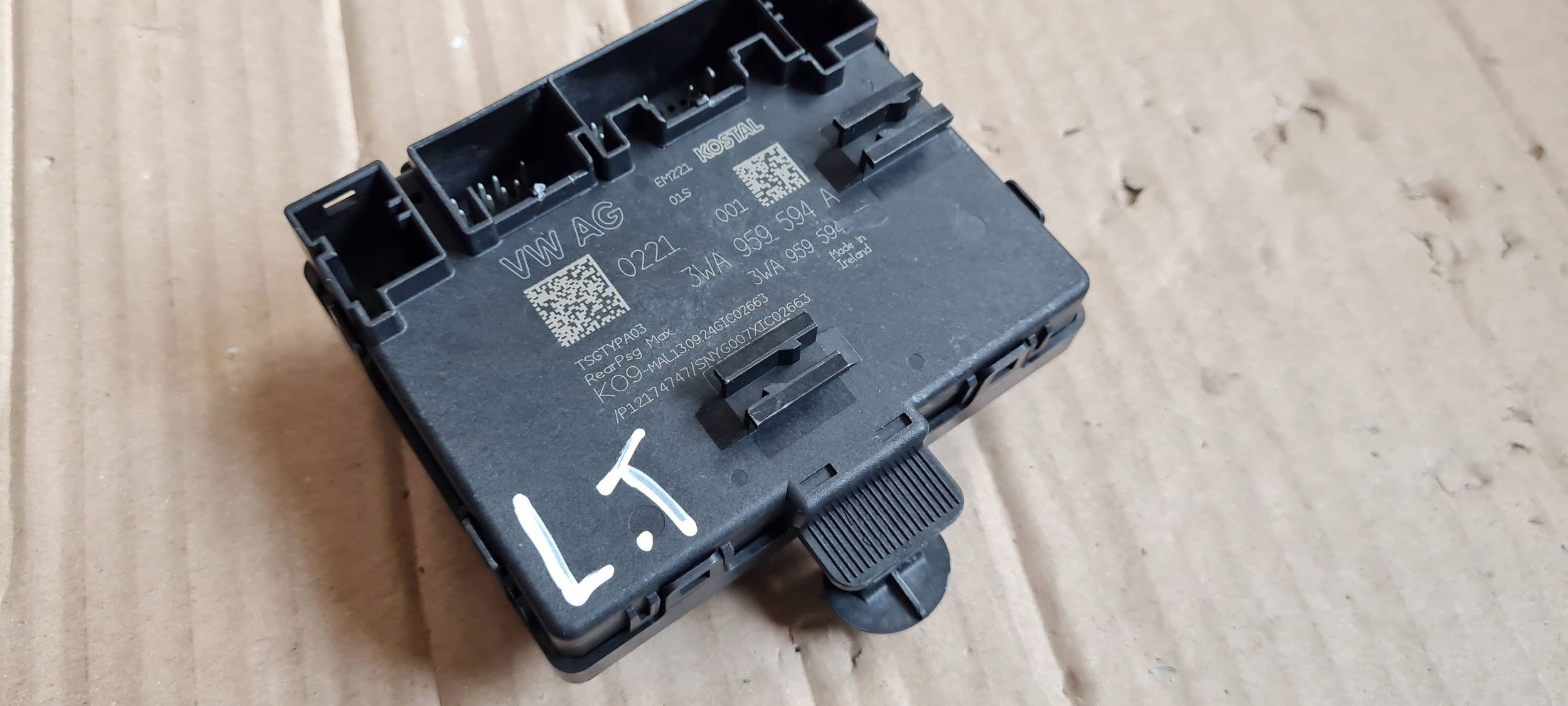 S3 8Y A3 LIFT module control unit door rear part 3WA959594A