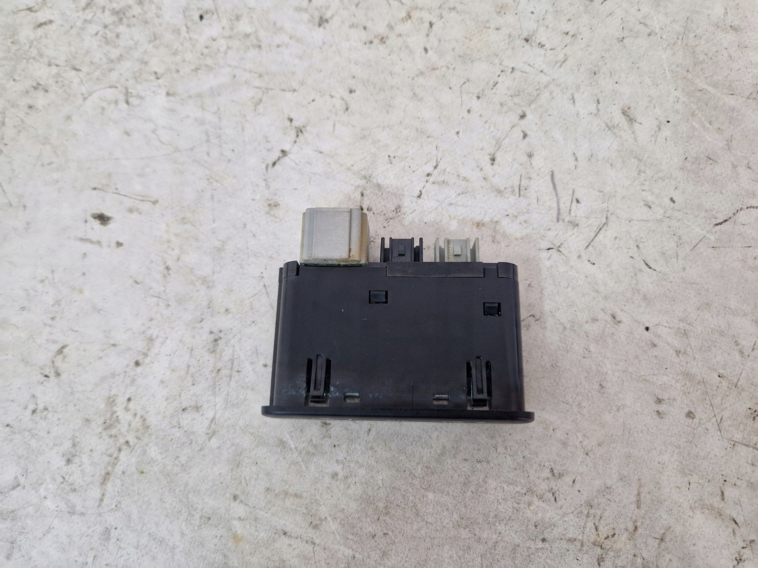 DODGE Charger 2015- Challenger carplay module control unit USB 68294075AC