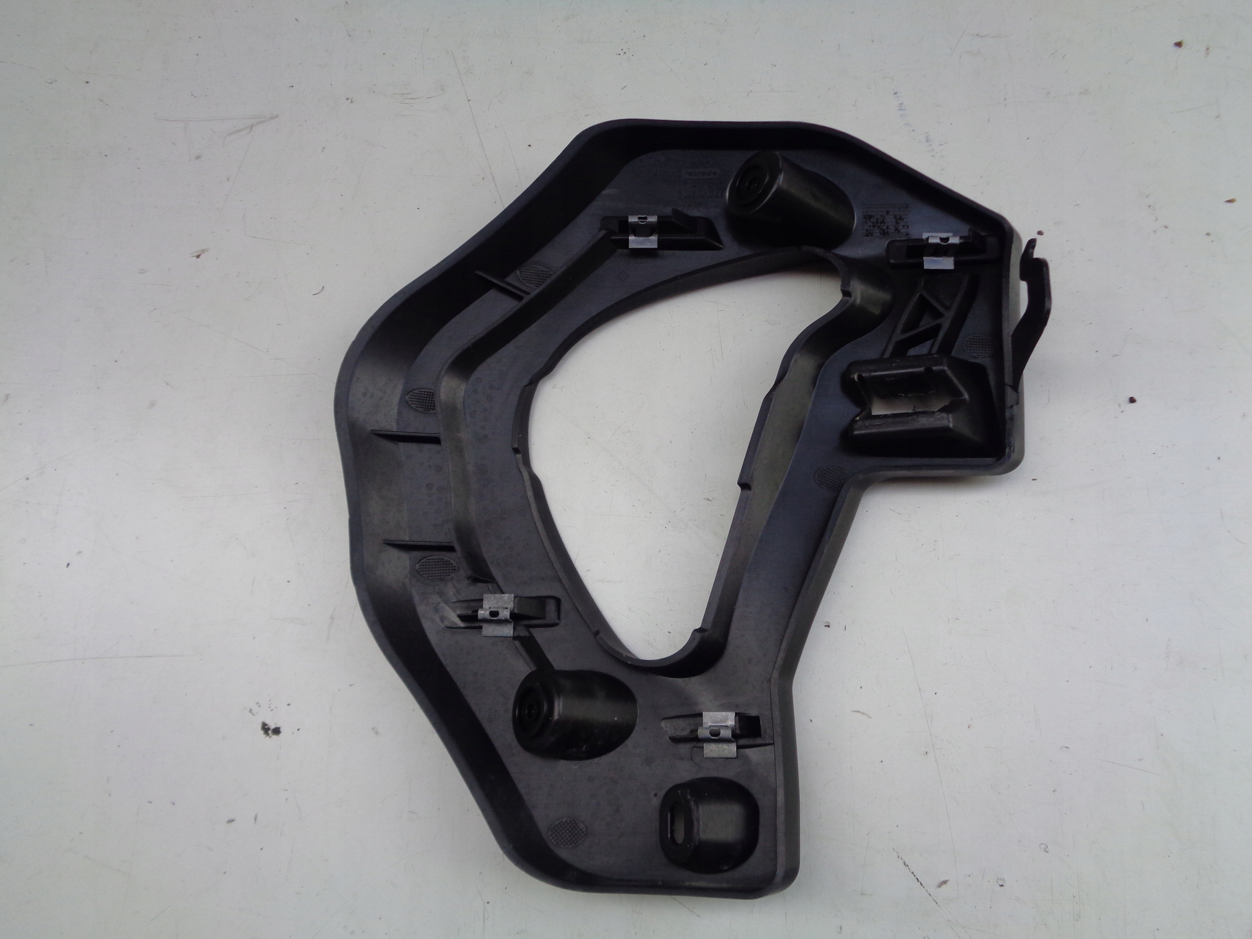 bumper bracket left front RENAULT ZOE 12