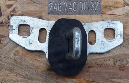 RYGIEL ZAMKA KLAPY TYŁ A W176 B W246 2467400032