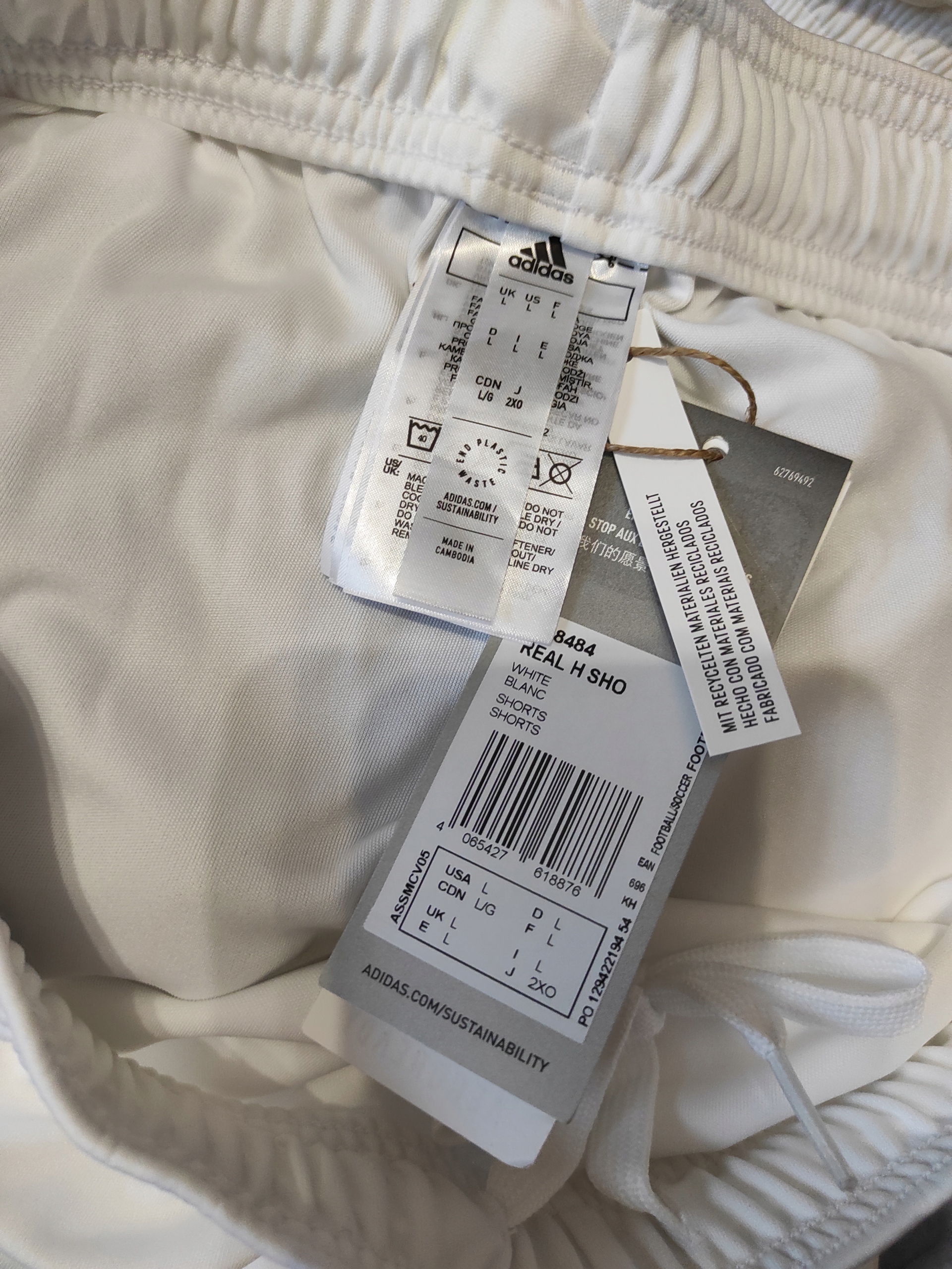 Spodenki Adidas Real Madryt L 2023 H18484 Marka adidas