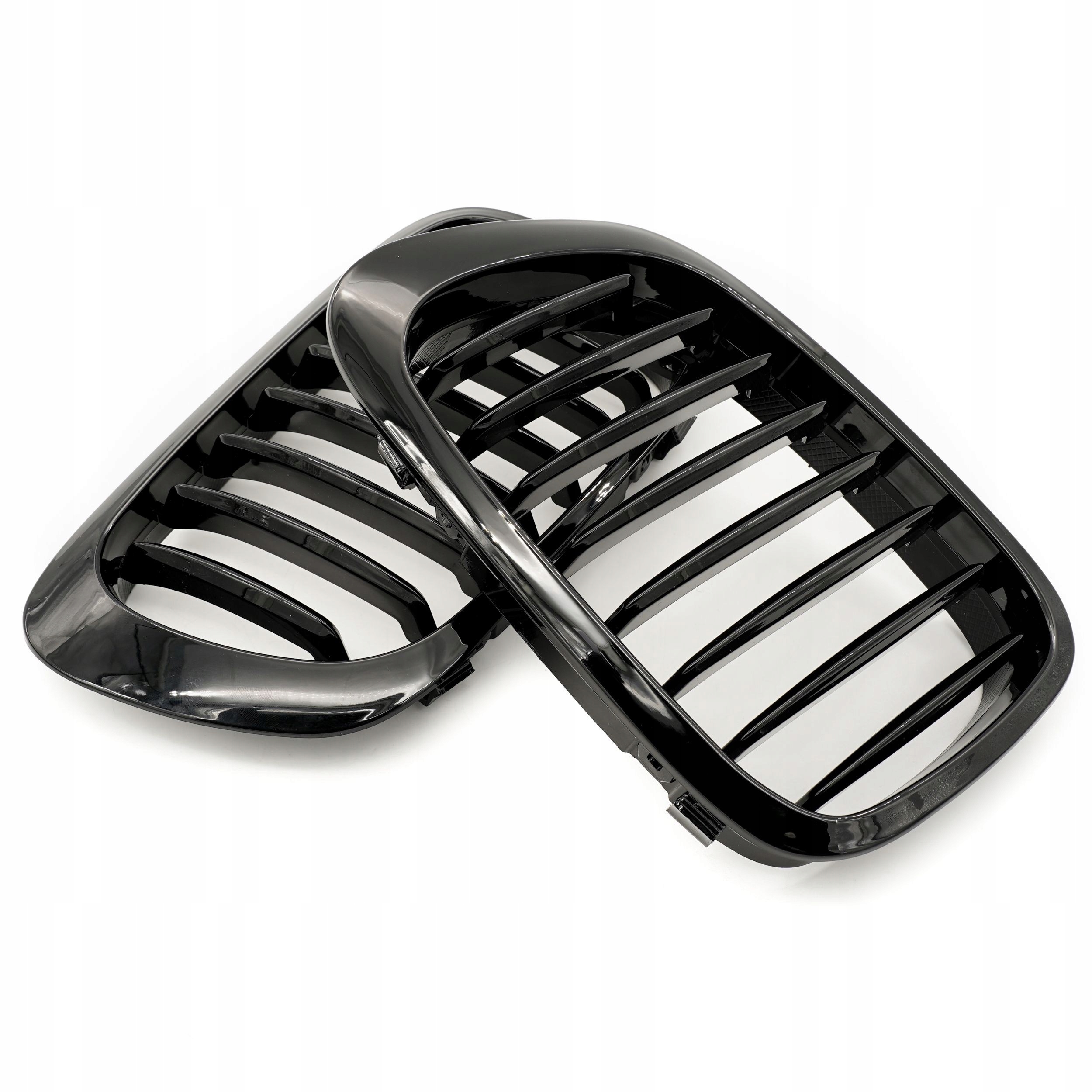 GRILL NERKA ATRAPA BMW 3 E46 COUPE 51138208683 CZARNY POŁYSK Producent części ESEN SKV