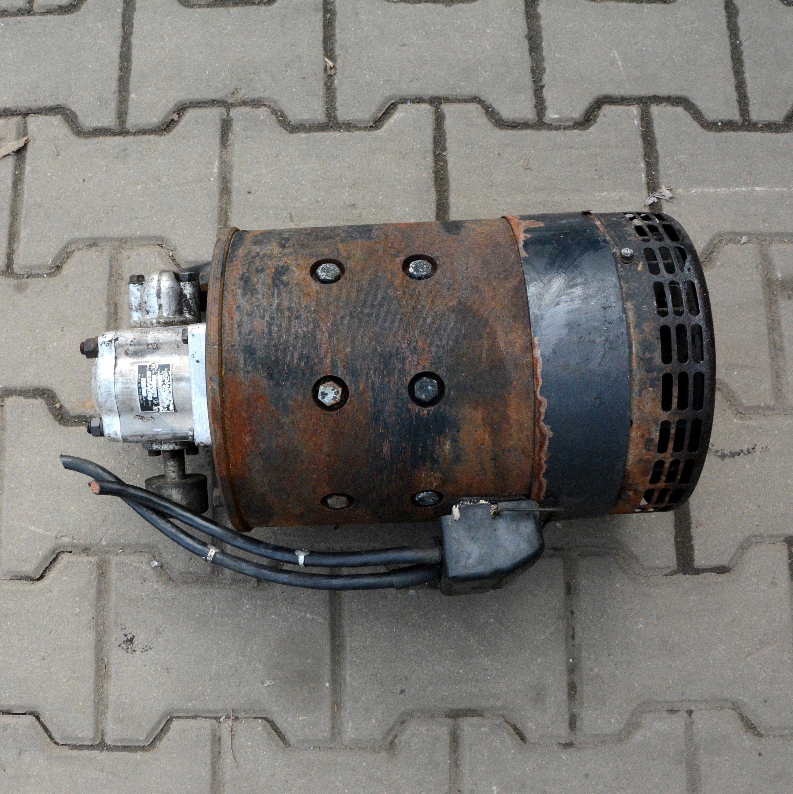 Pompa hydrauliczna wspomagania A25X Balkancar WP Producent części Balkancar