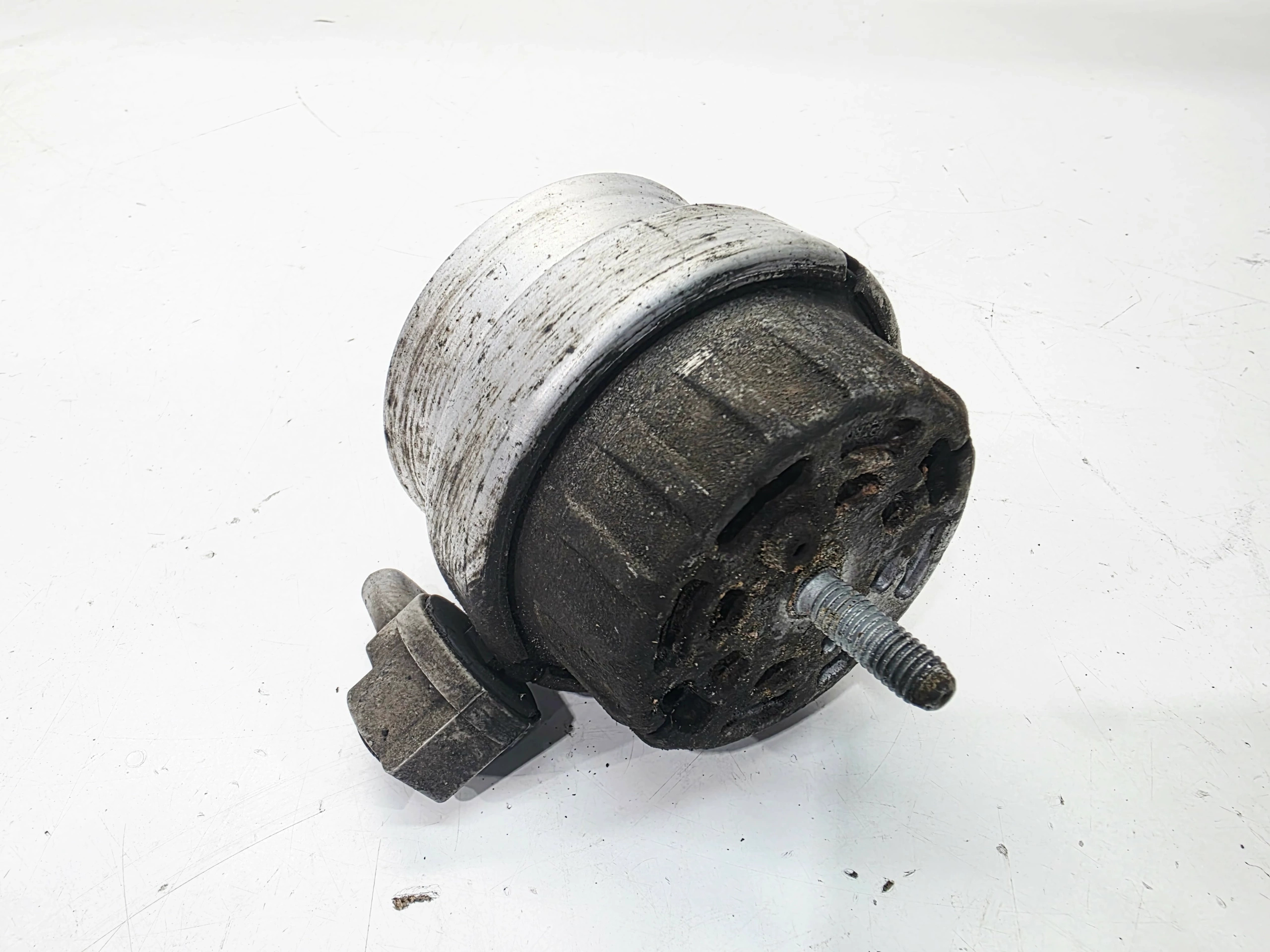 engine mount left Z with the sensor AUDI A6 C6 4F0199379BK
