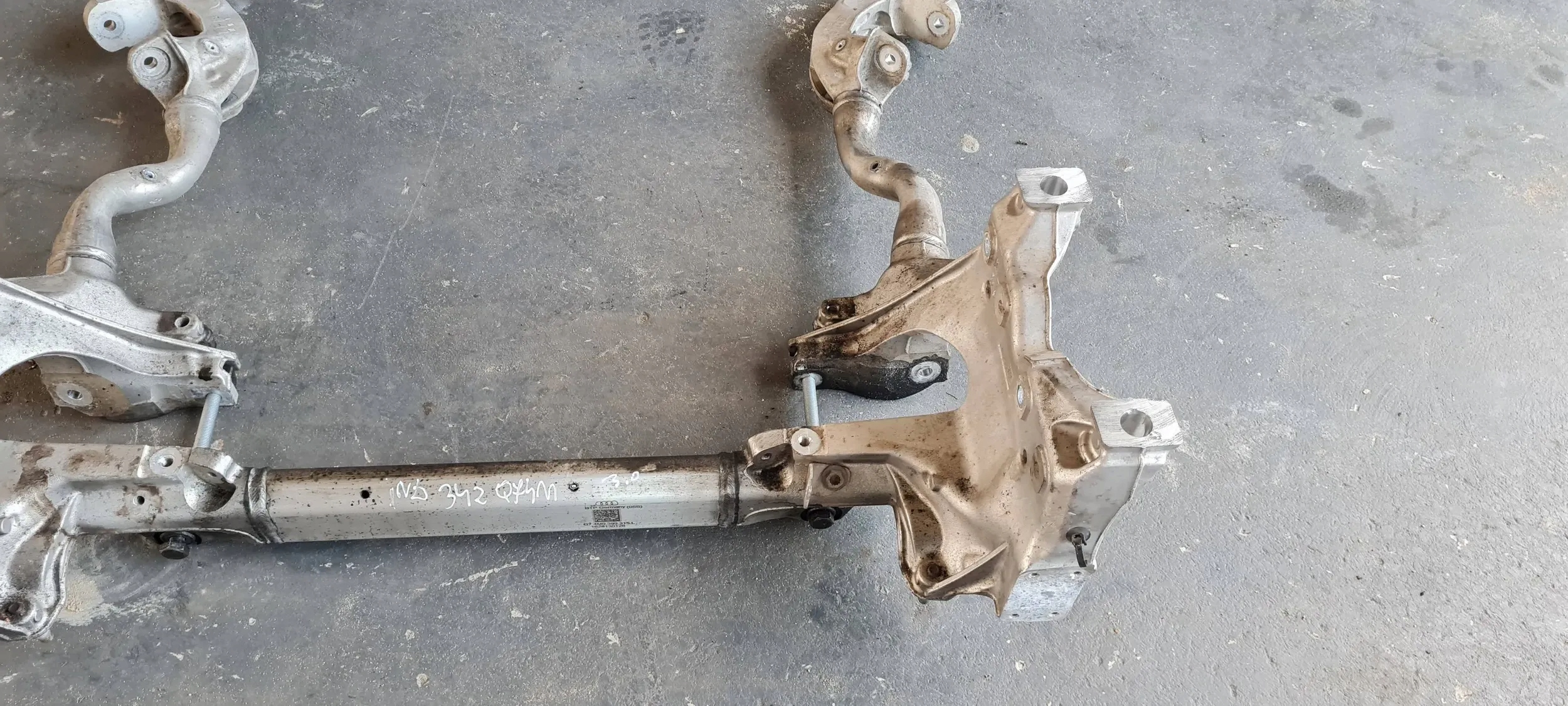 Q7 4M II axle beam axle beam sider front front subframe LAWA 4M0399315L