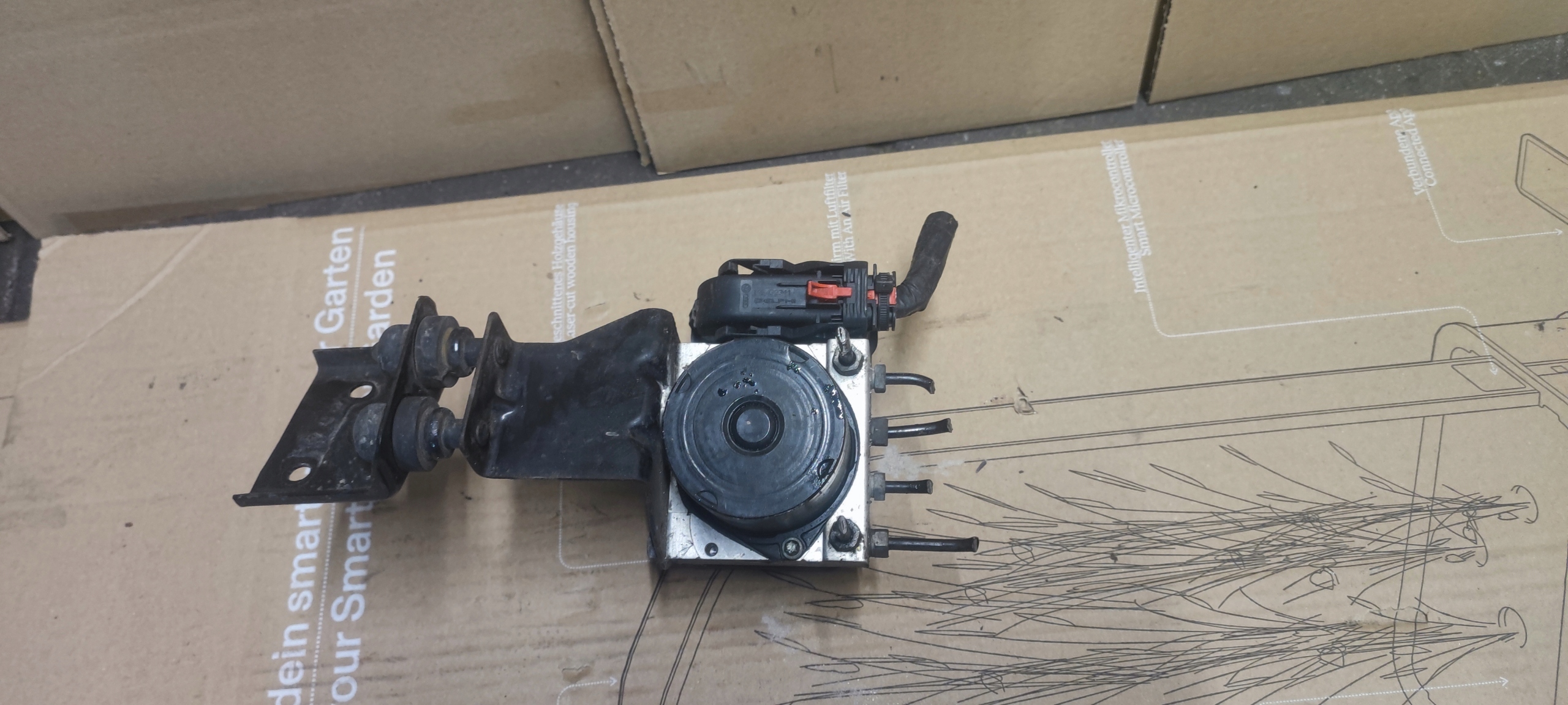 VW FOX Servofreno ABS Centralina H05 379F 117K