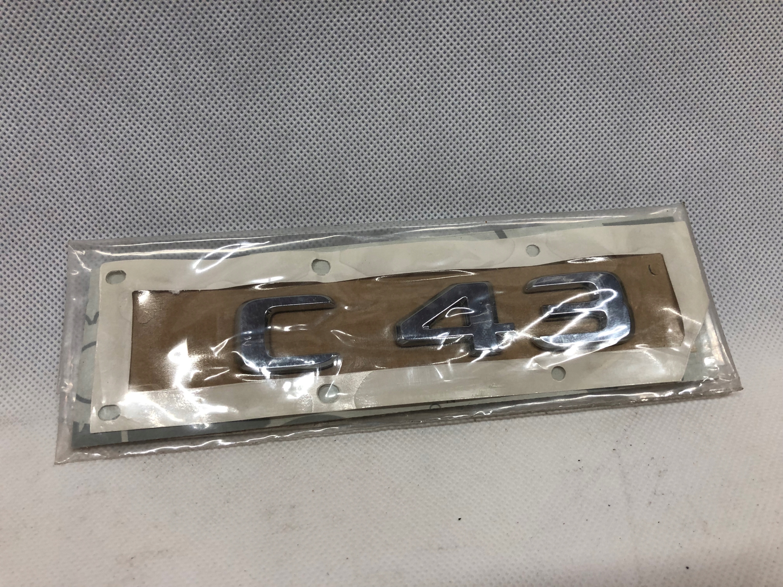 MERCEDES W205 C 43 AMG EMBLEMAT ZNACZEK ORYGINALNY NOWY