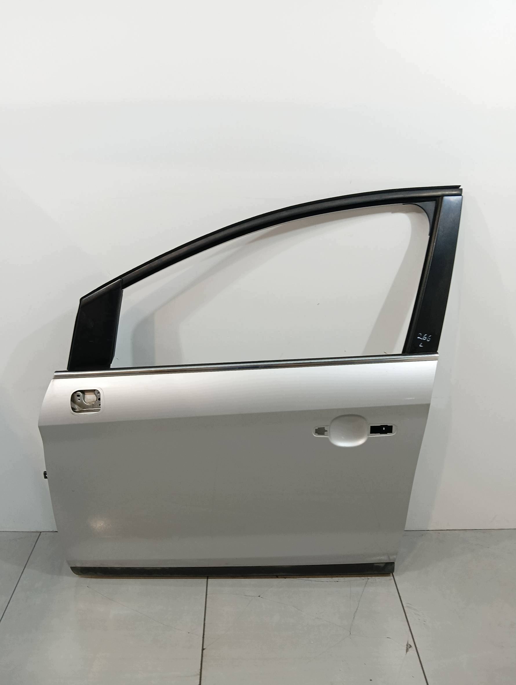 door left front O8 Ford Kuga and (2008-2012)