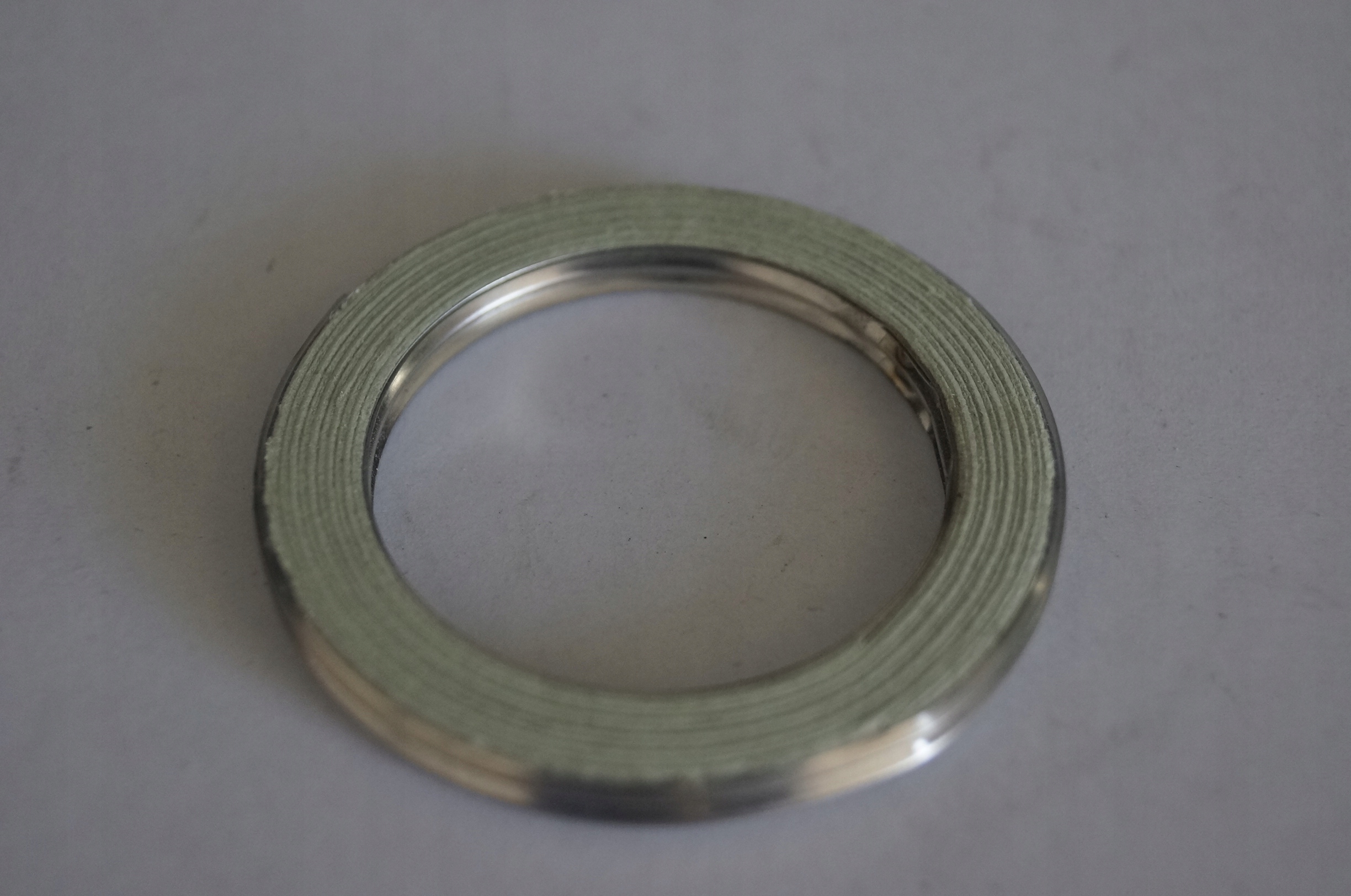 Pierścień uszczelniający rurę wydechową