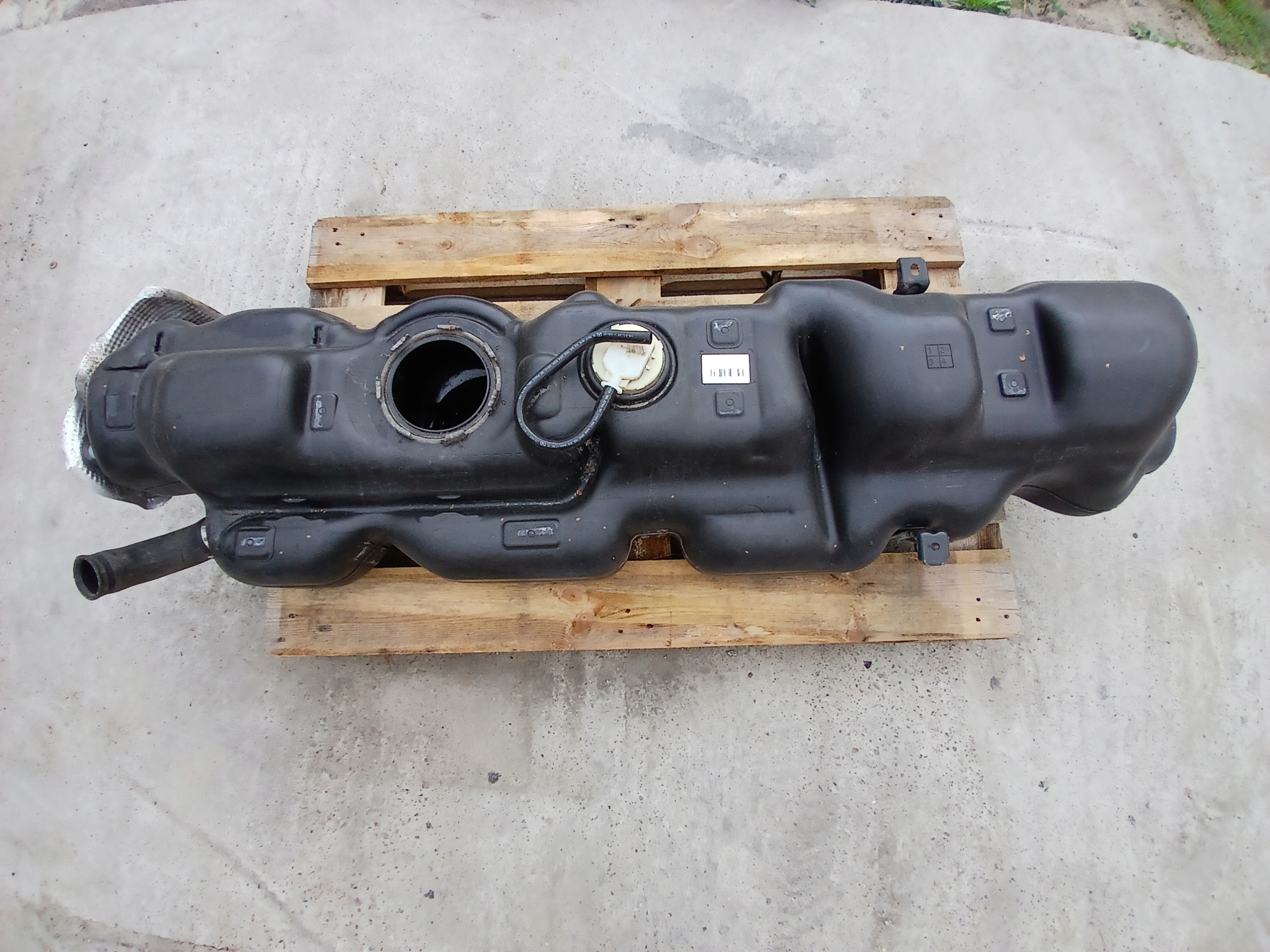 MERCEDES SPRINTER 907 ZBIORNIK PALIWA