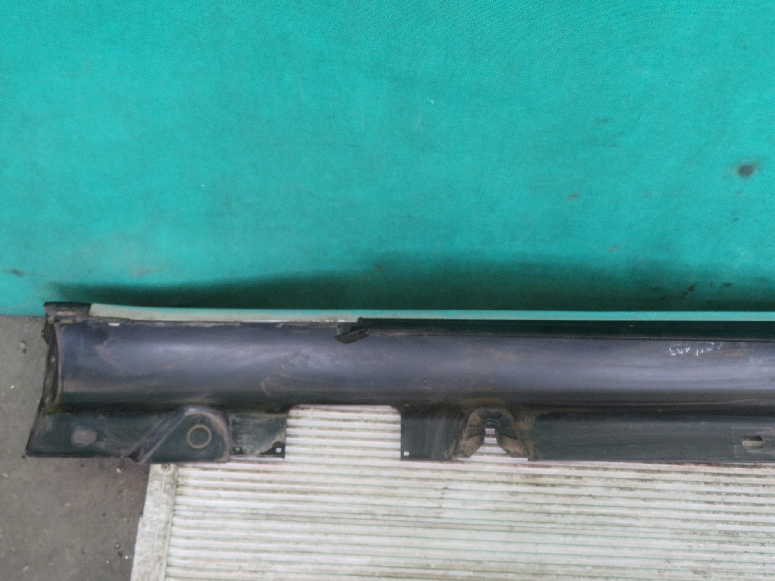 moulding threshold right MERCEDES W205 C KLASA 18R A2056907202