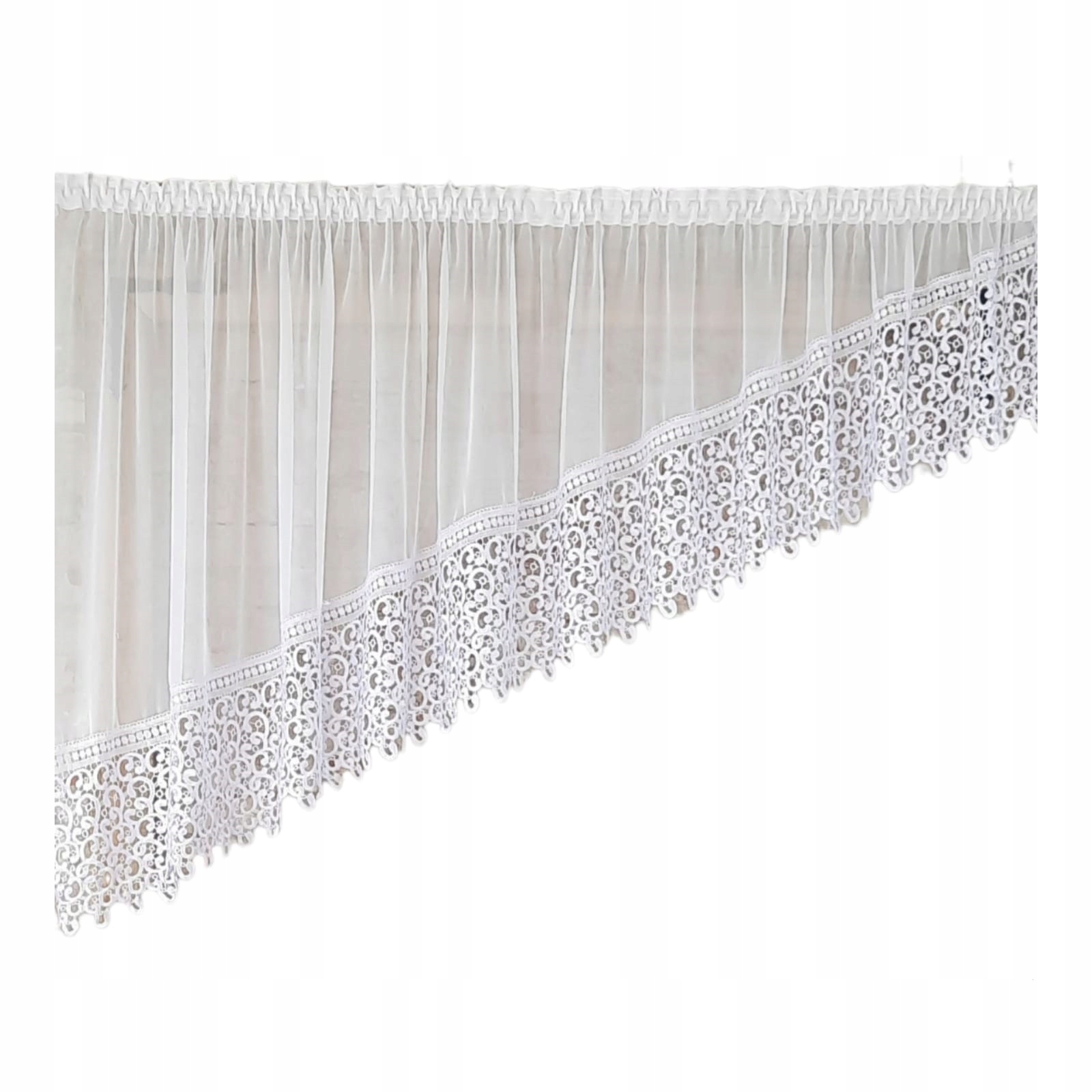 Hotová záclona 600x180, levý šik, voál, gipiura 30 cm