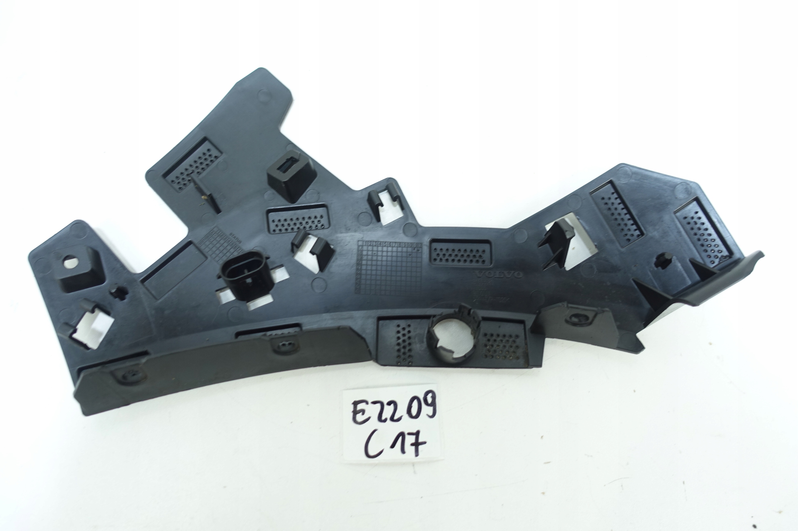 bumper bracket right front VOLVO S60 V60 18- 31663580