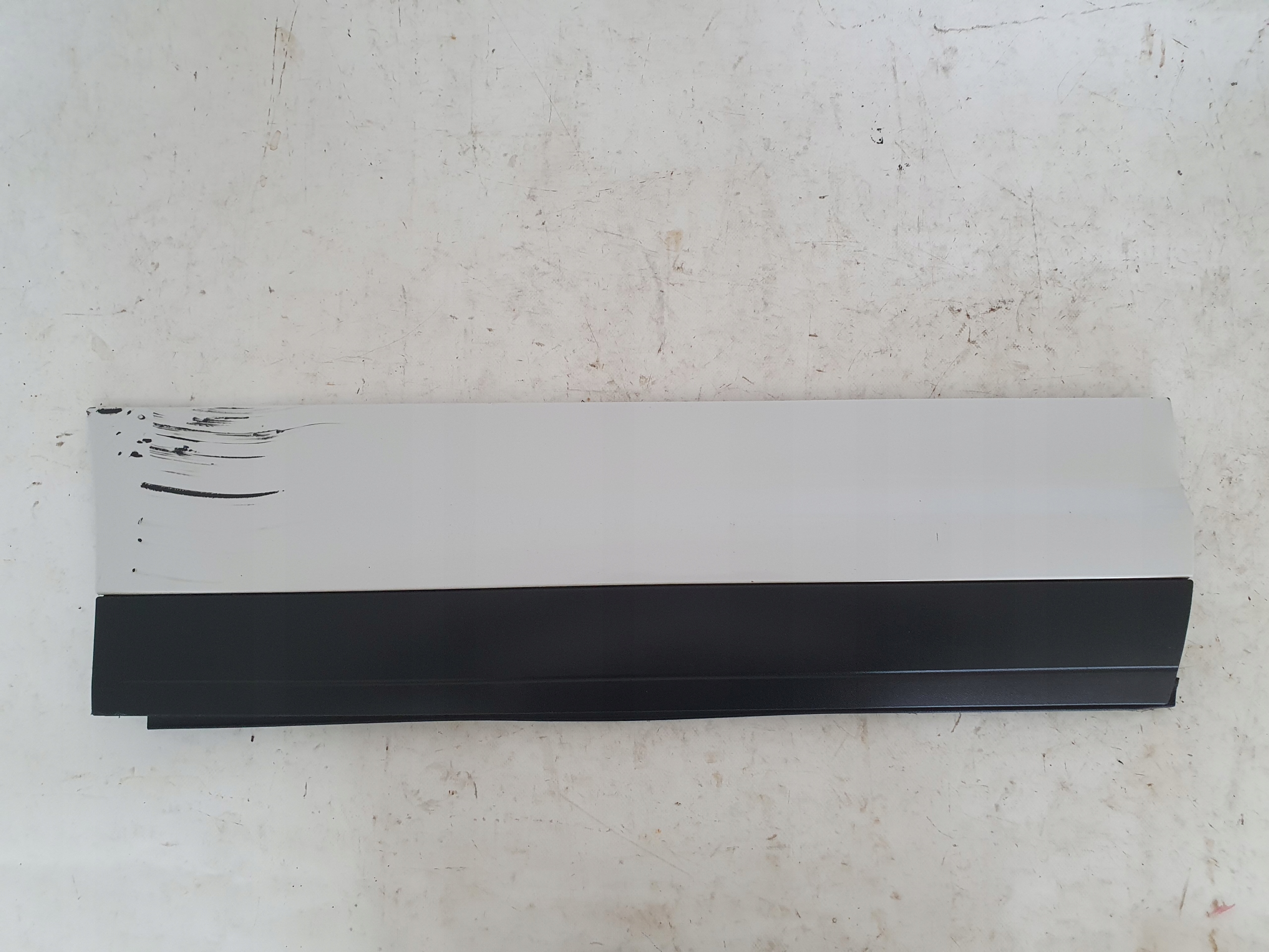 PORSCHE CAYENNE 7P5 moulding door right rear part 7P5839788G