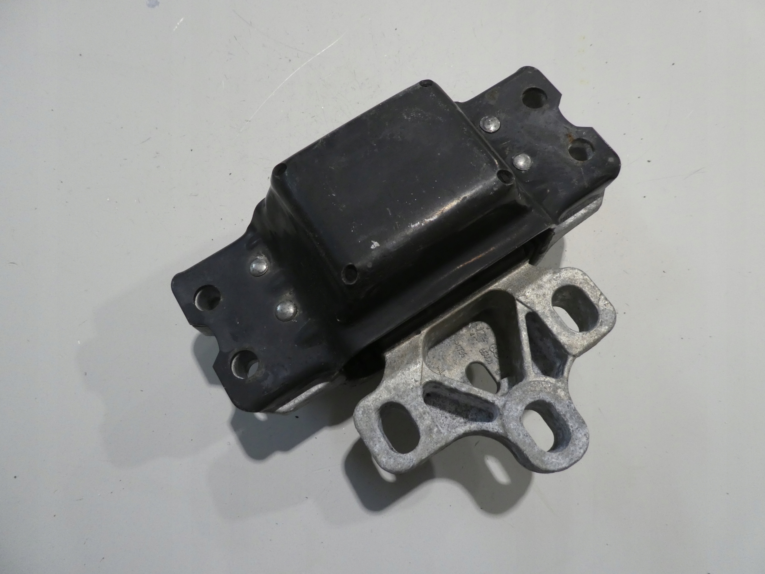 VW AUDI SKODA Airbag Getriebehalter 3C0199555AF