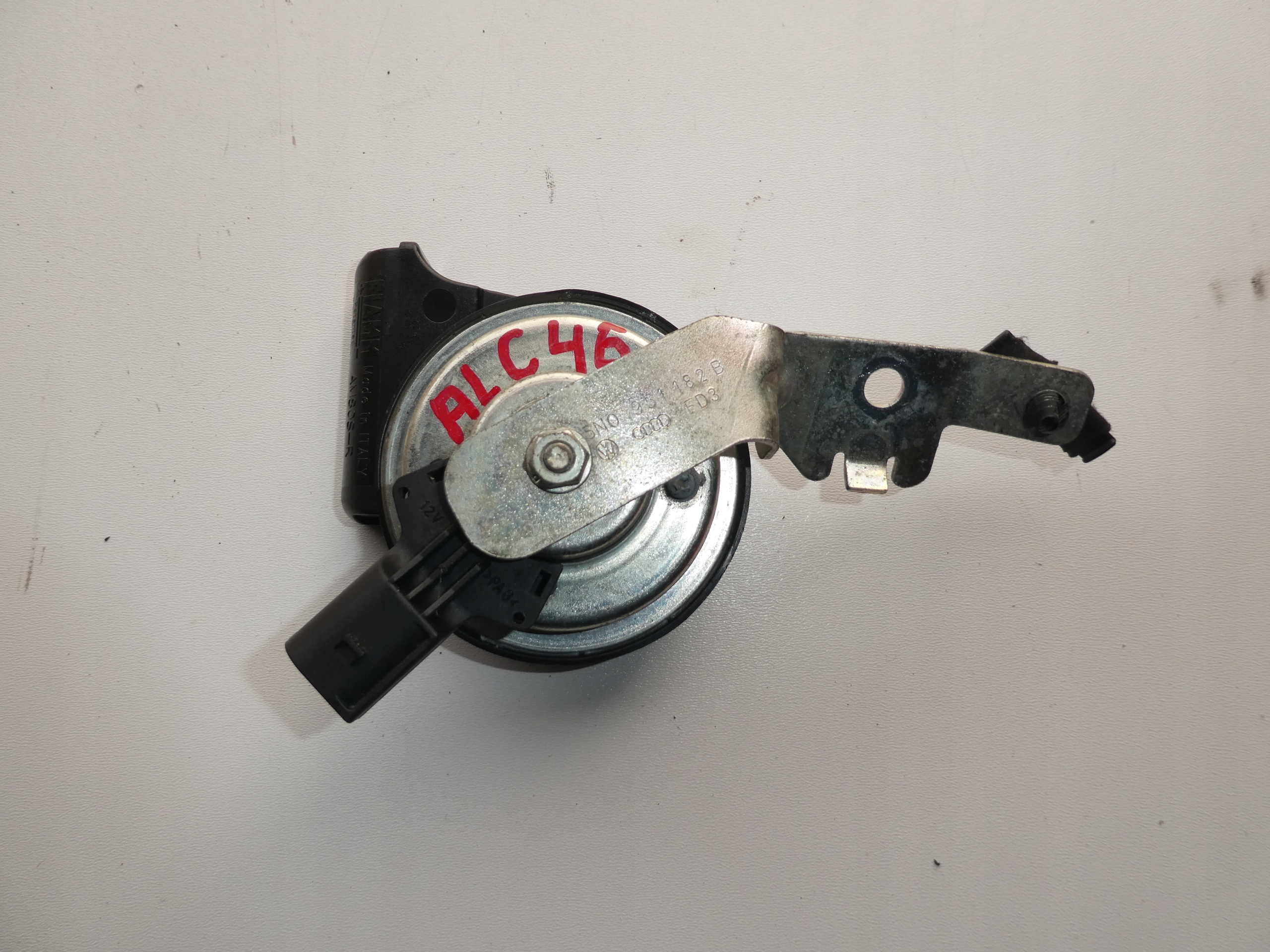 KLAKSON SYGNAŁ VW TIGUAN 5N0951182B Producent części Volkswagen OE