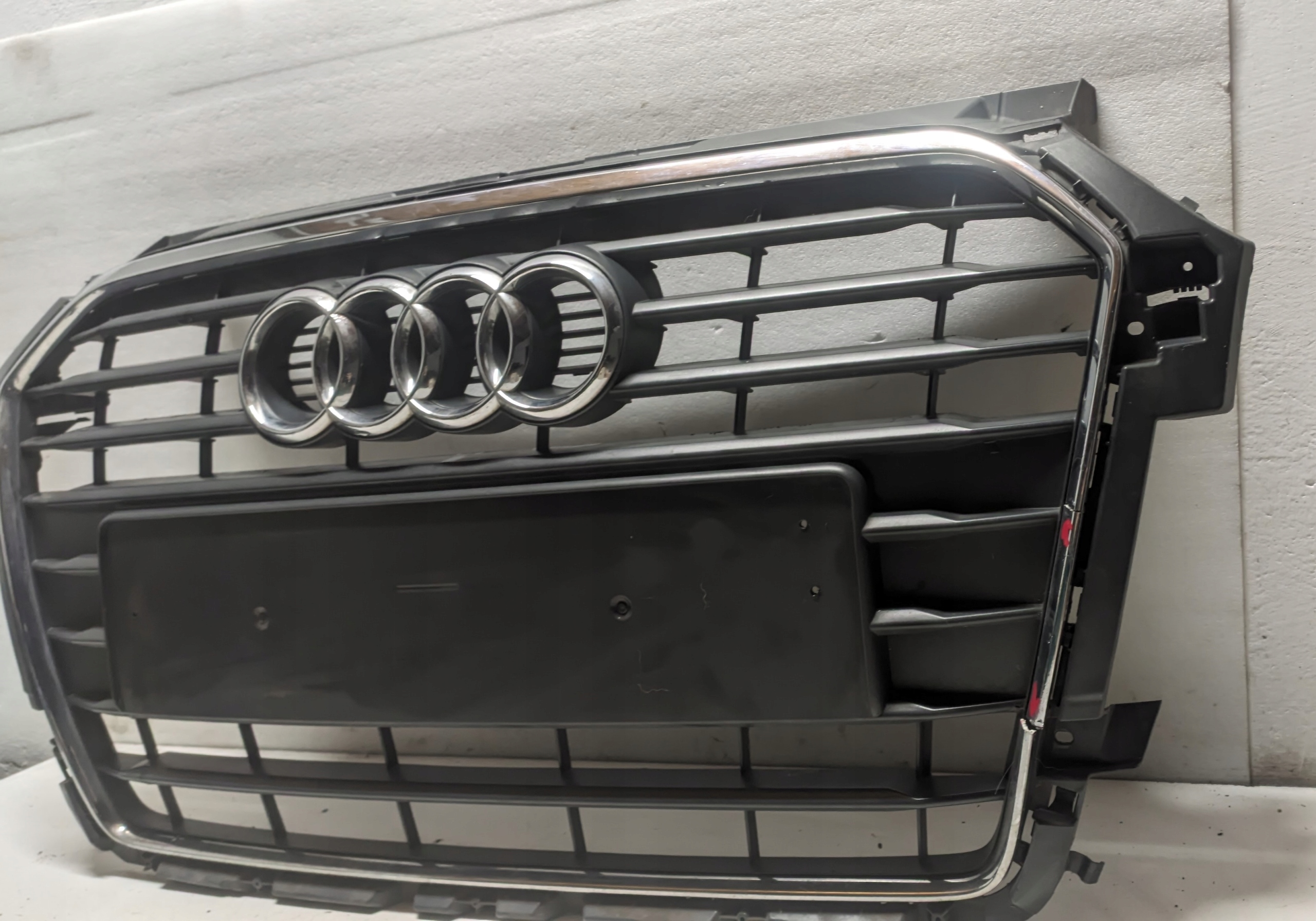 Audi A1 Lift grille radiator grill 8XA853651B