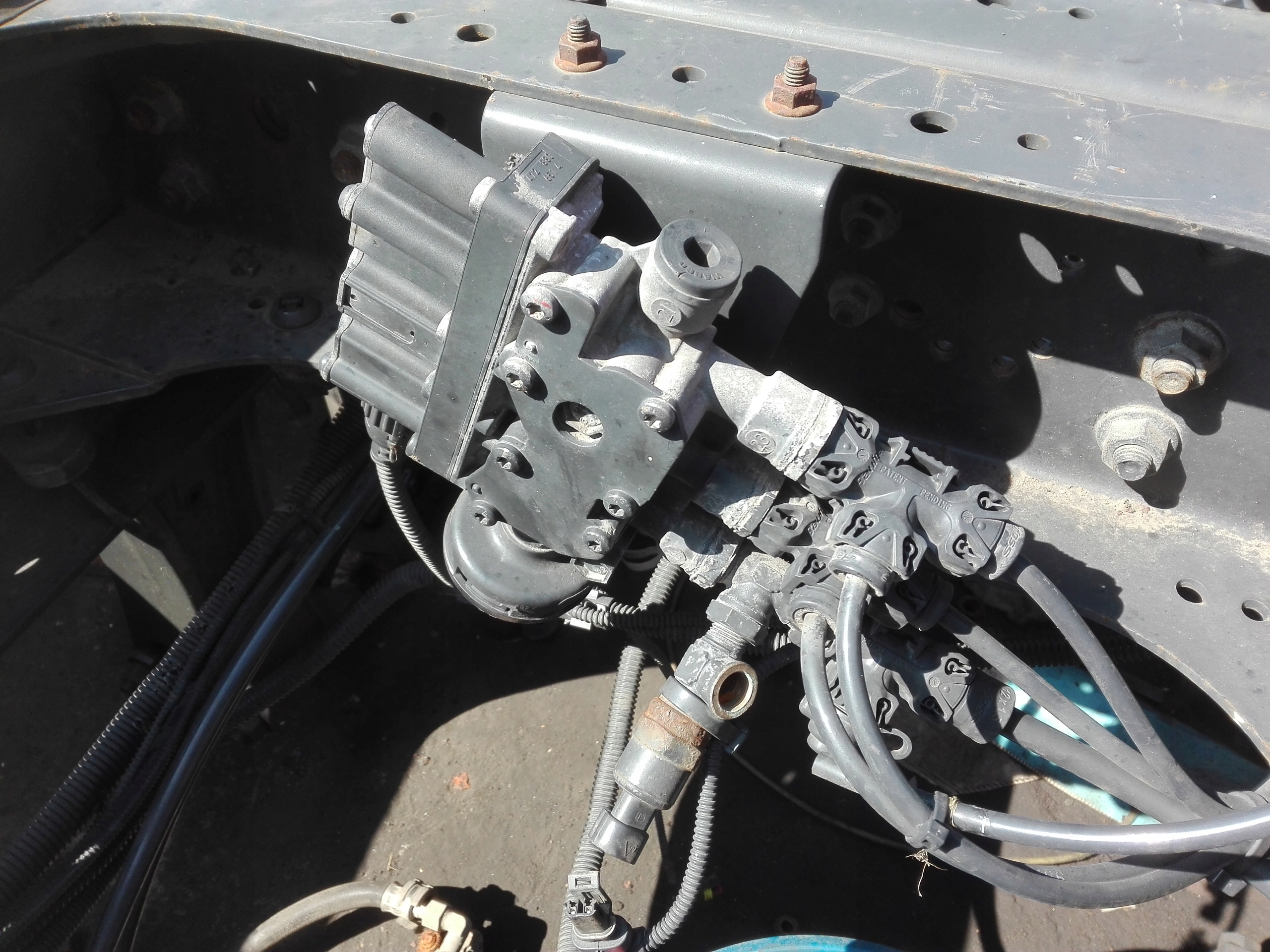 ZAWÓR PODUSZEK ECAS IVECO STRALIS HI-WAY 150 ZŁ