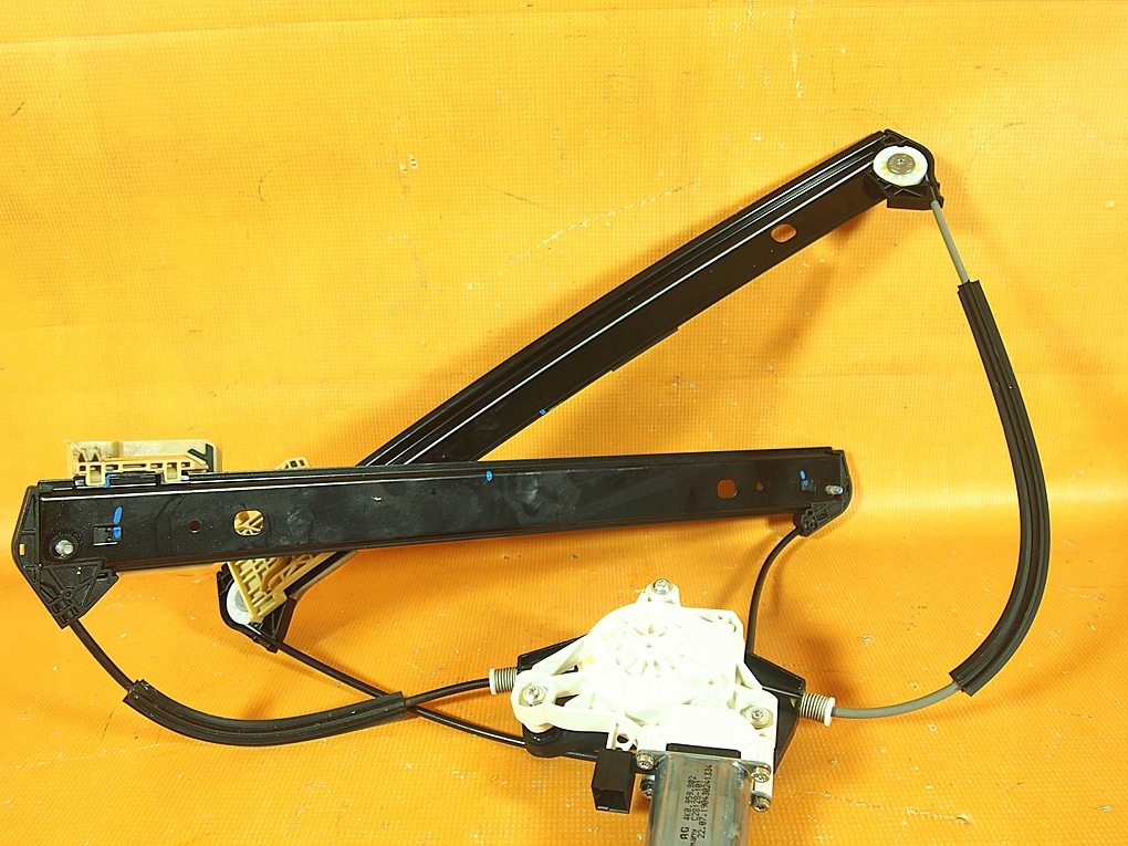 Audi E-Tron 55 4KE 25KM Prowadnica Szyby Przód PRAWA 4ke837462 / 4k0959802 Numer katalogowy części 4ke837462 / 4k0959802 / (Frog_Cars)