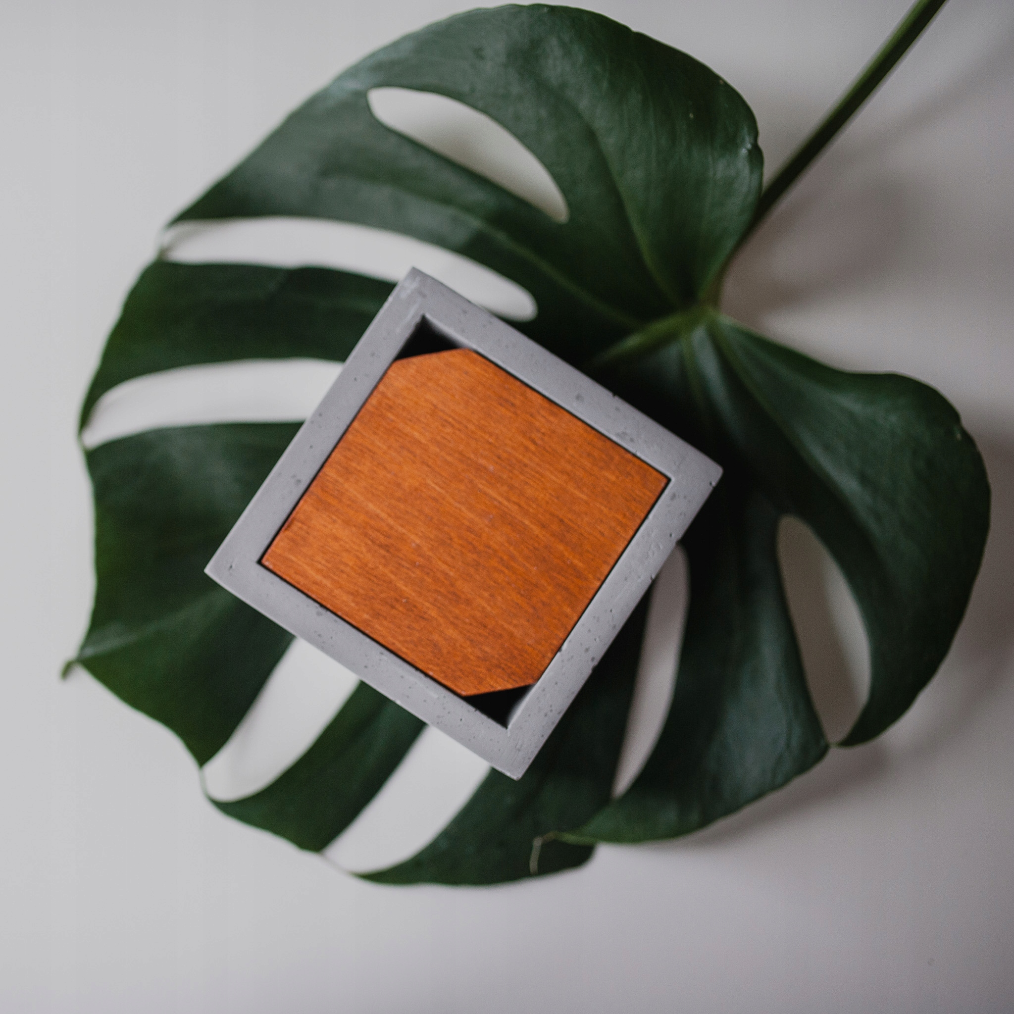 Betonowe pudełko na obrączki pendriv grawerowane ślub chrzest komun