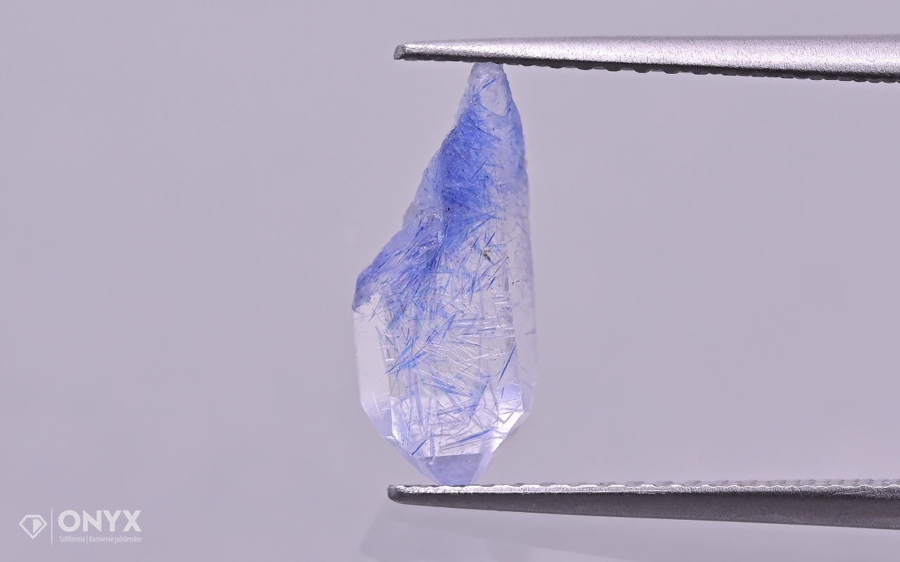 Křemen s dumortieritem křišťál 12,5x5,5 mm